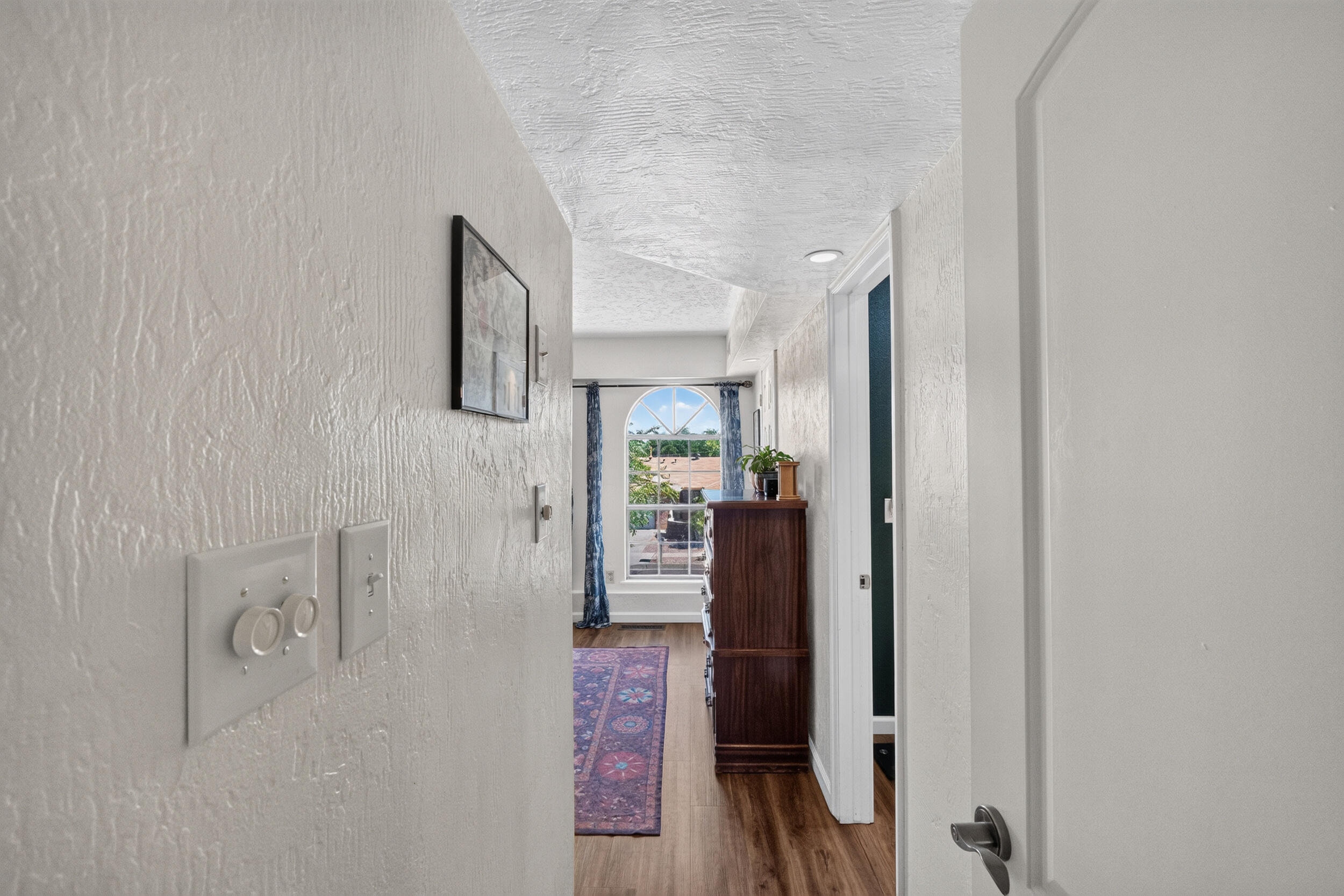 Photo 9 — 6720 Beck Drive NE