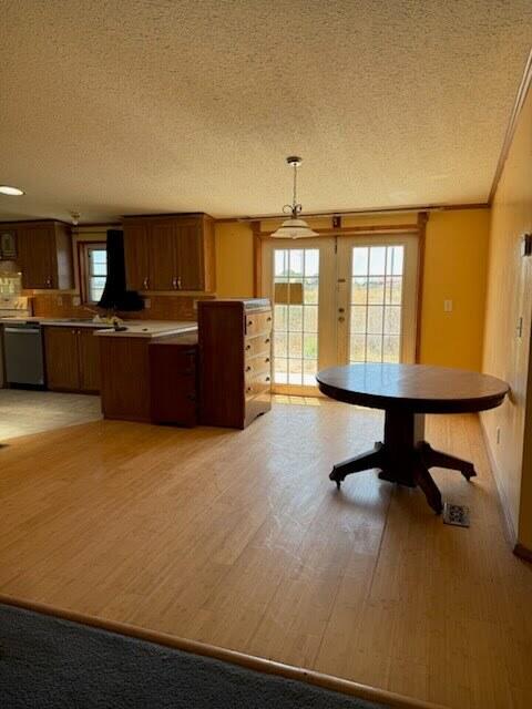 Photo 14 — 701 Riata Road
