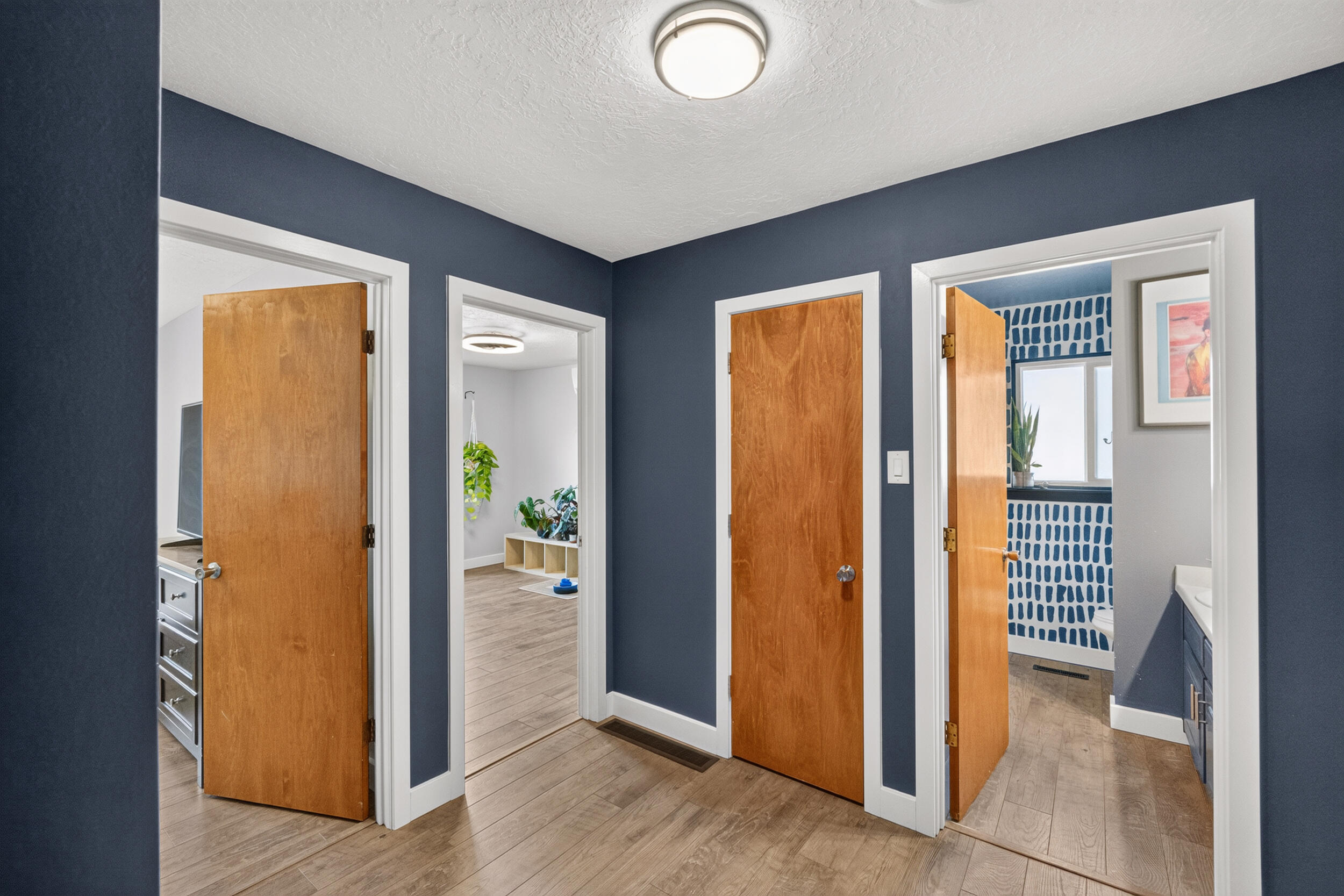 Photo 6 — 3121 San Joaquin Avenue SE