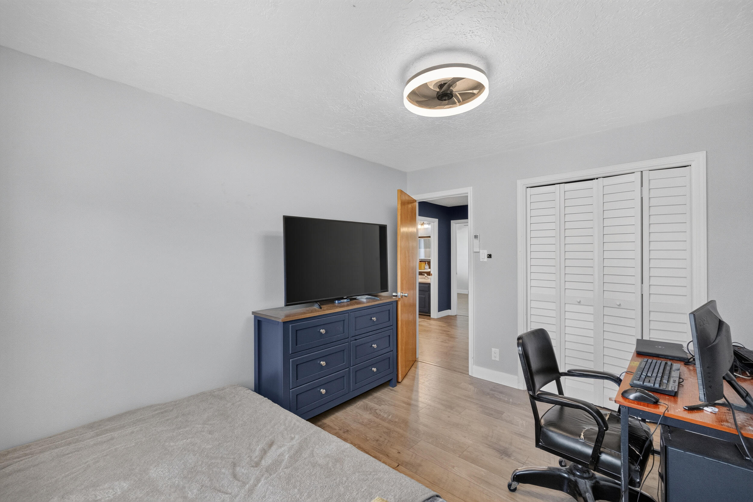 Photo 7 — 3121 San Joaquin Avenue SE