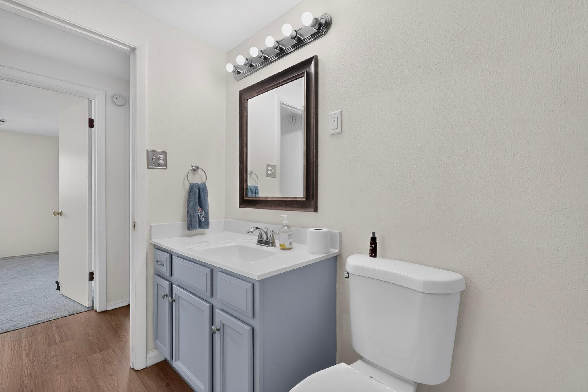 Photo 10 — 1517 Tomasita Street NE