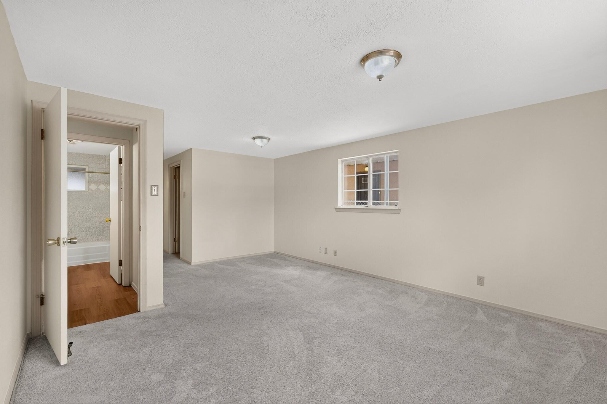 Photo 13 — 1517 Tomasita Street NE