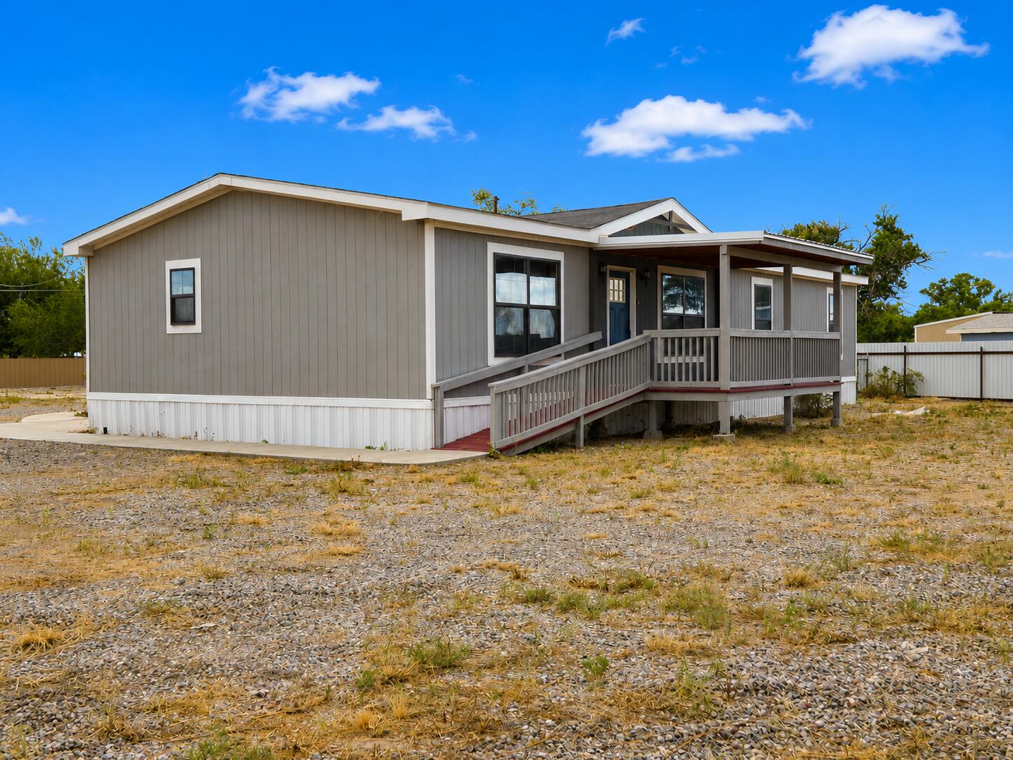 Photo 4 — 5220 Cerritos Avenue