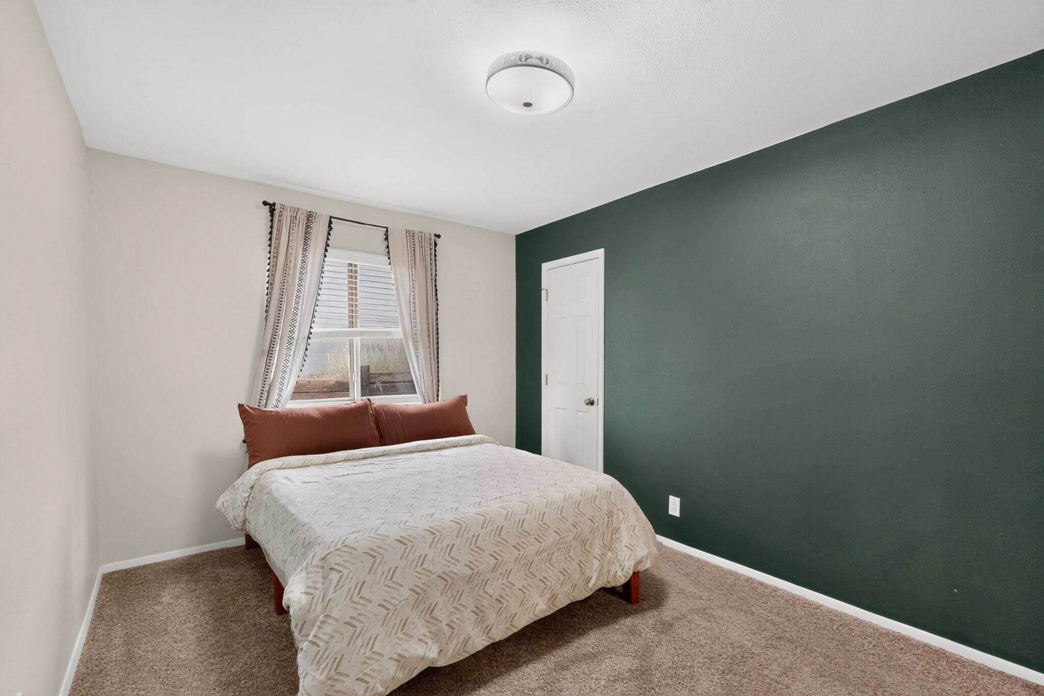 Photo 2 — 5105 Cascade Place NW