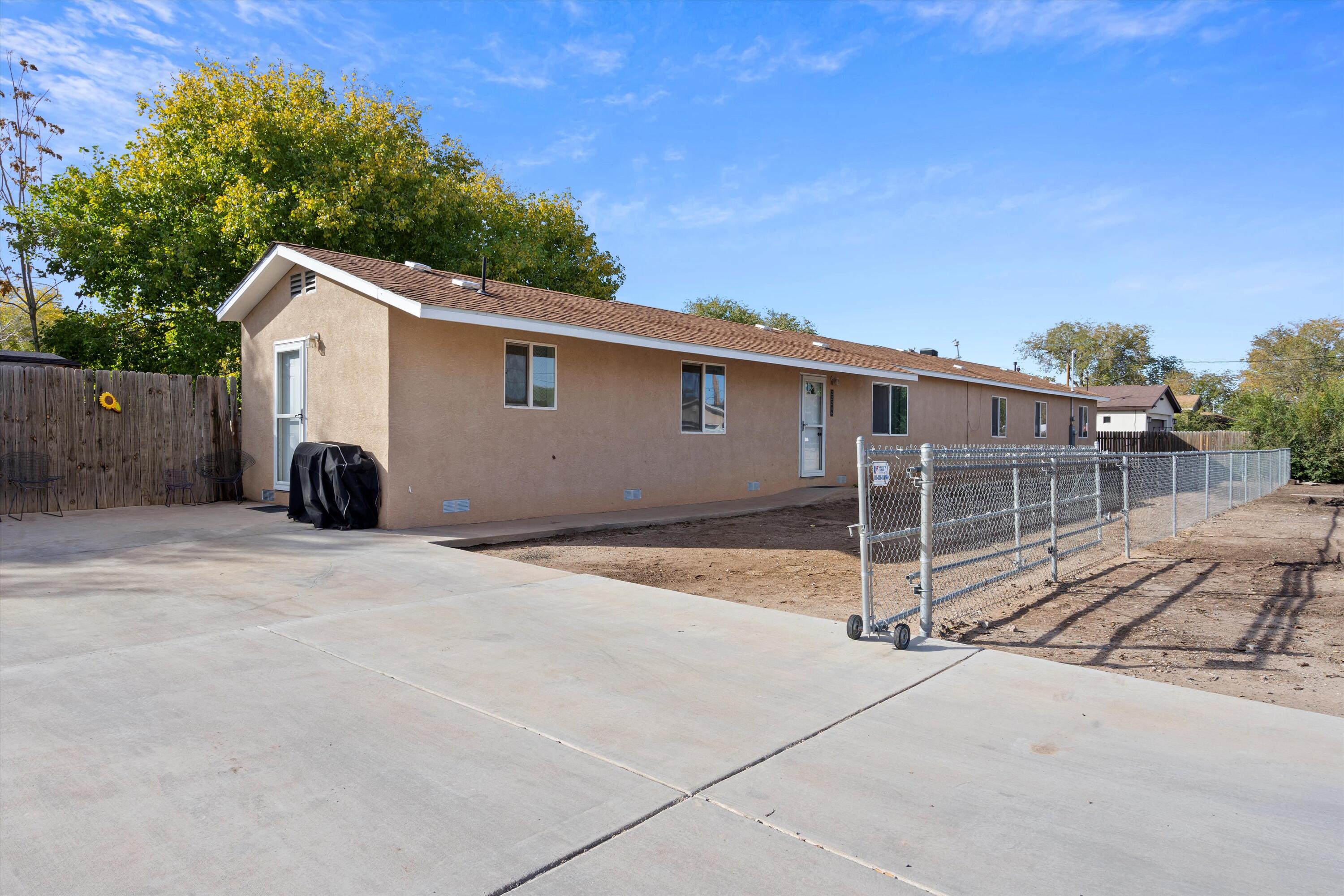 Photo 3 — 2224 Bartolo Avenue SW