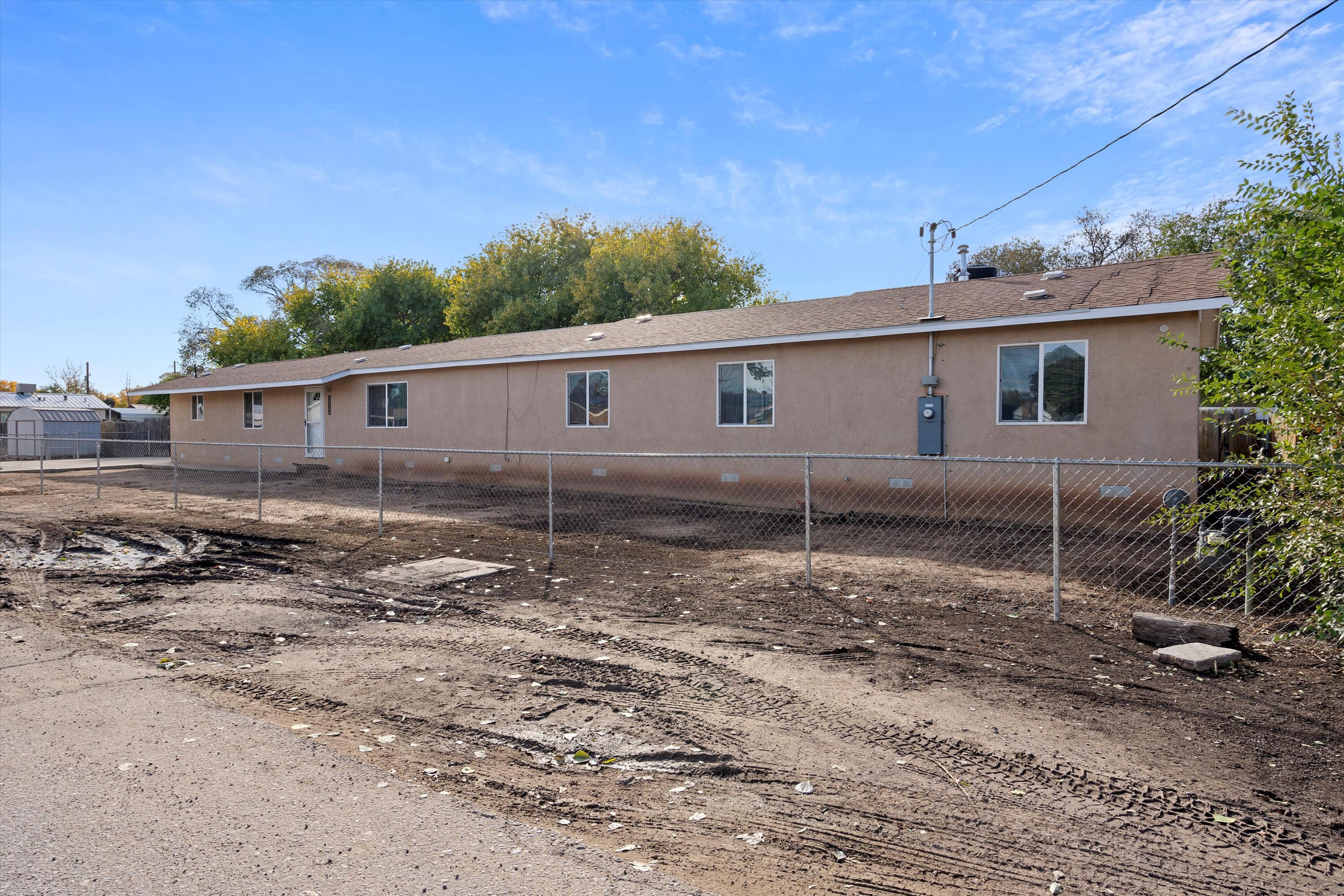 Photo 4 — 2224 Bartolo Avenue SW