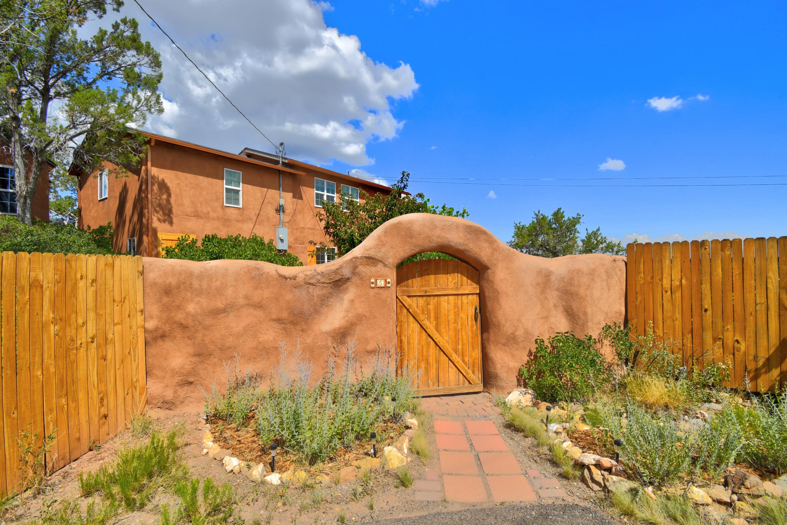 5 Lakeview Circle, Sandia Park, NM 87047