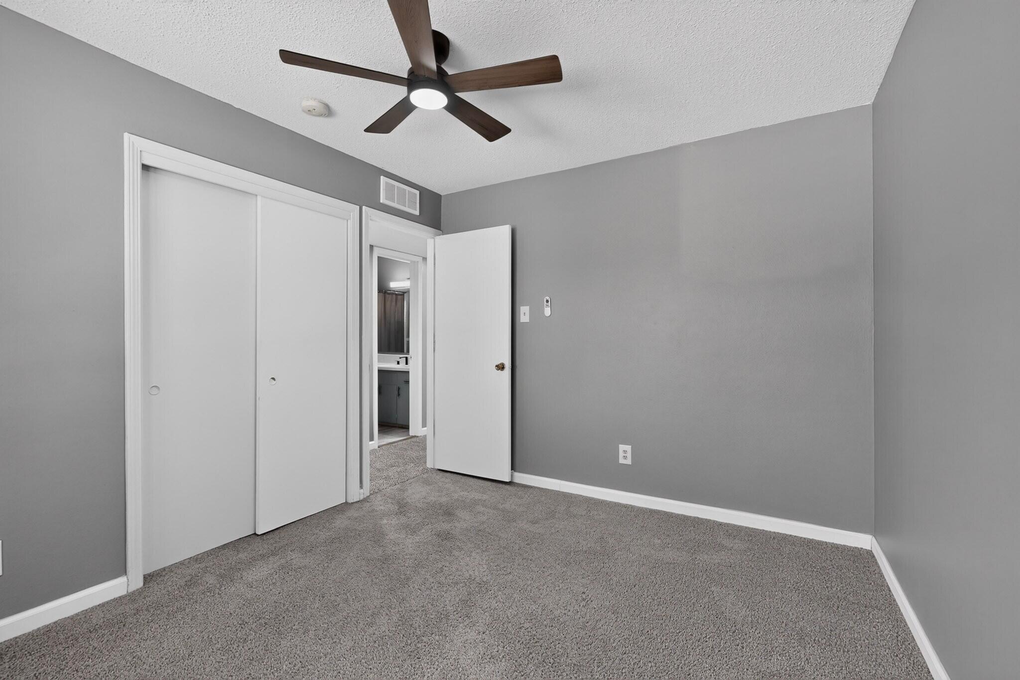 Photo 20 — 4608 Downey Street NE