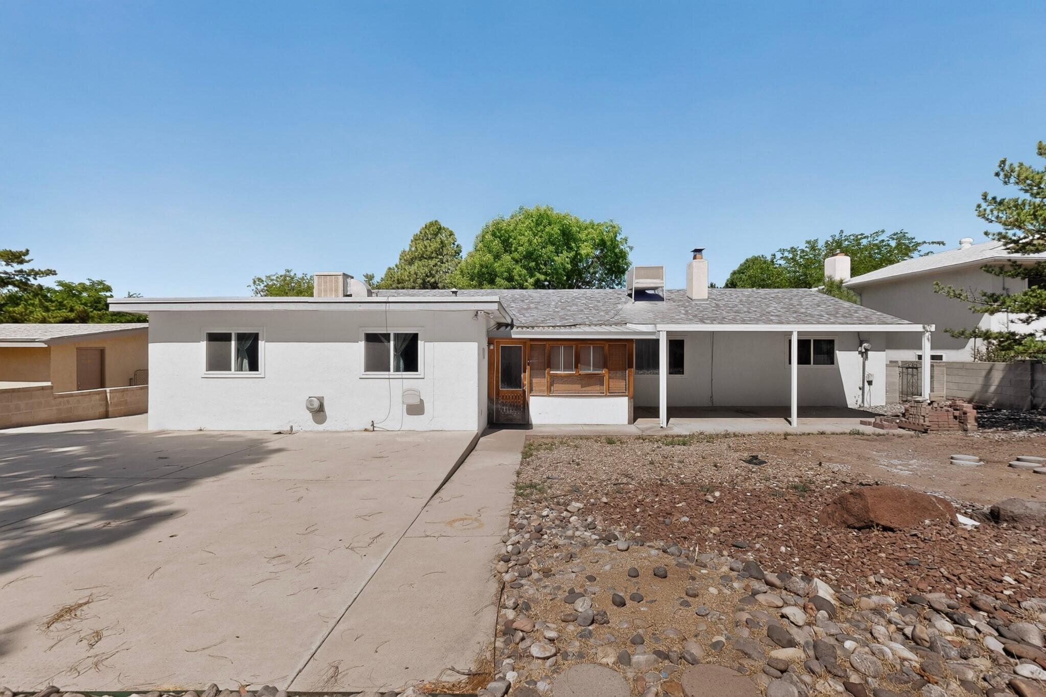 Photo 5 — 4608 Downey Street NE