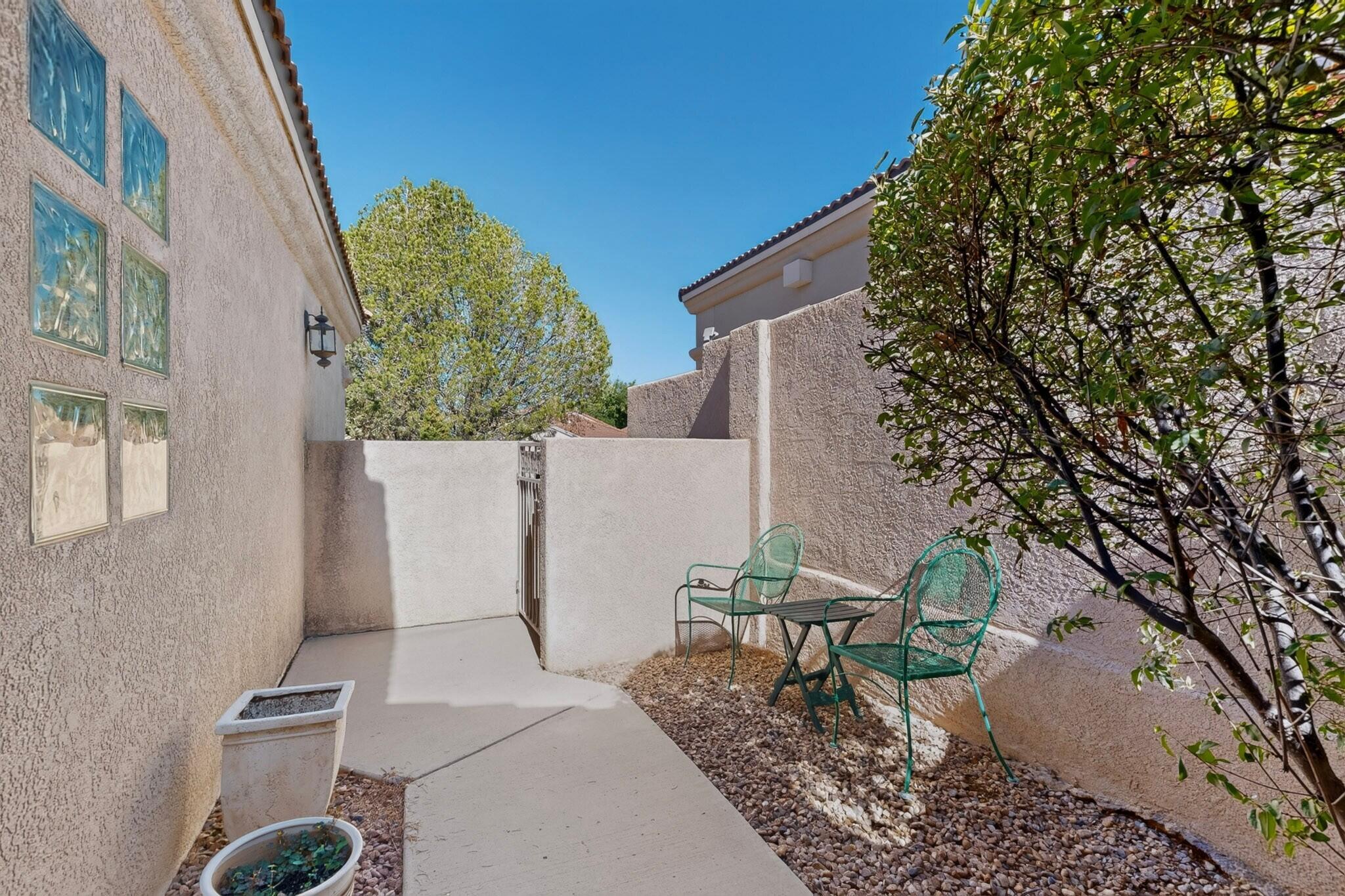 Photo 4 — 4928 Skyline View Court NE