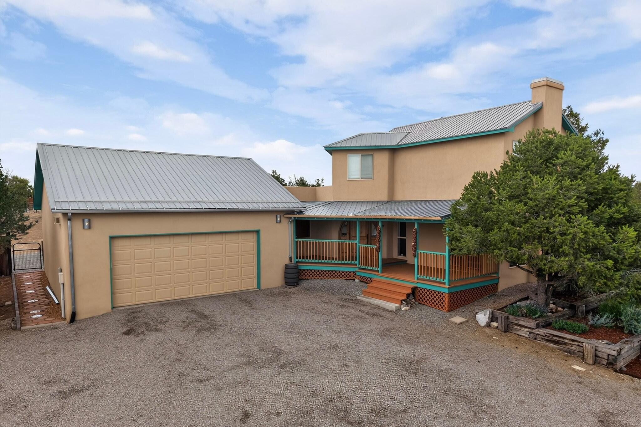 16 Abajo Court, Edgewood, NM 87015
