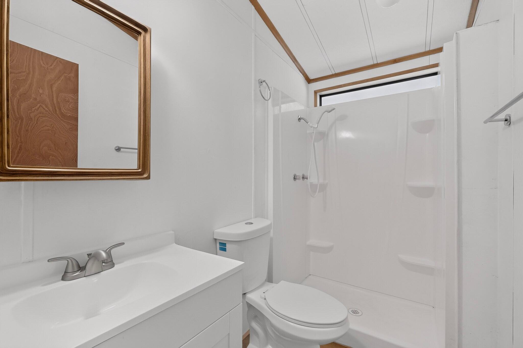 Photo 14 — 8524 River Street NE
