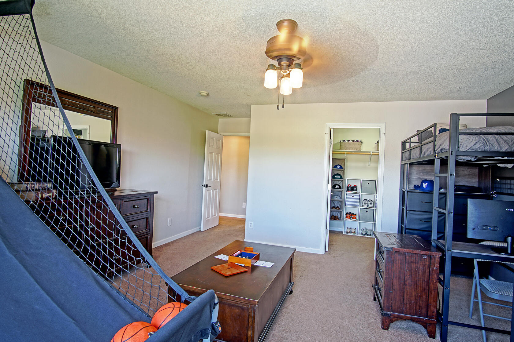 Photo 19 — 101 Paseo Vista Loop NE