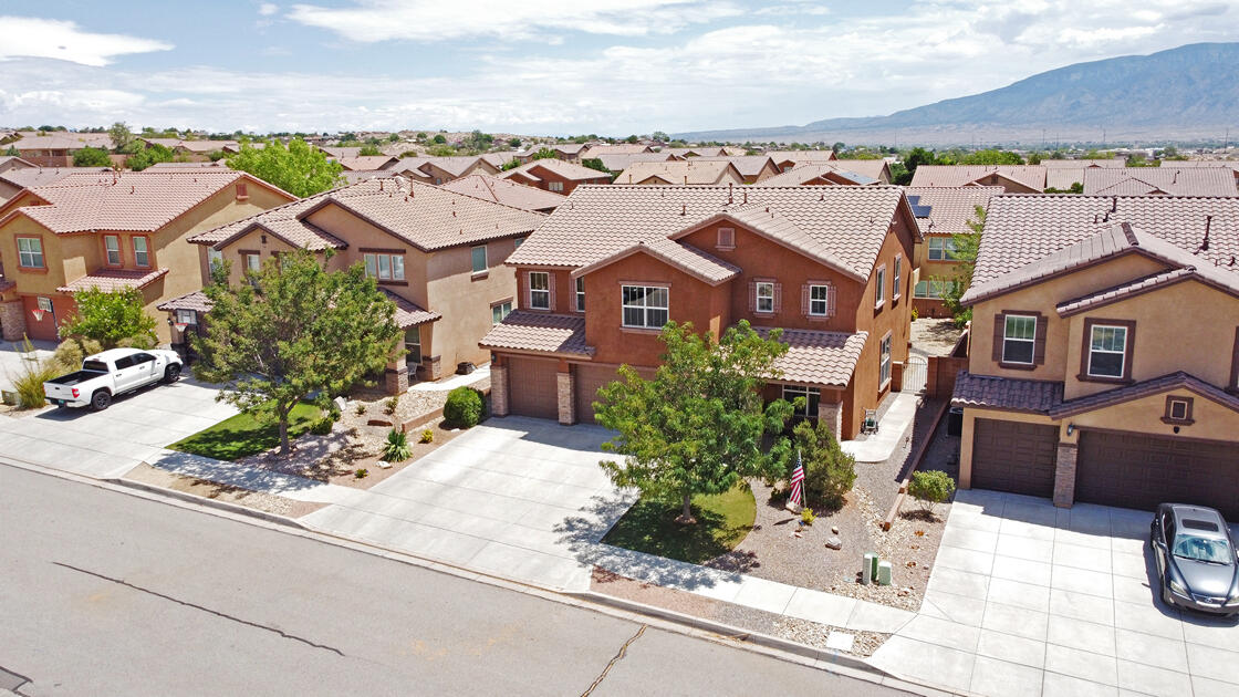 Photo 11 — 101 Paseo Vista Loop NE