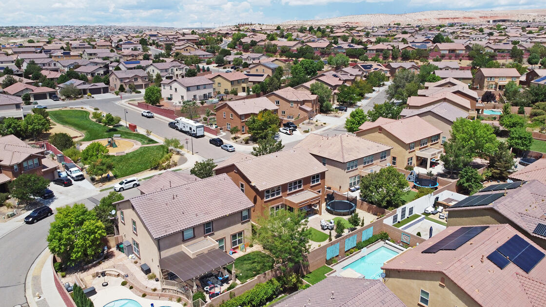 Photo 6 — 101 Paseo Vista Loop NE
