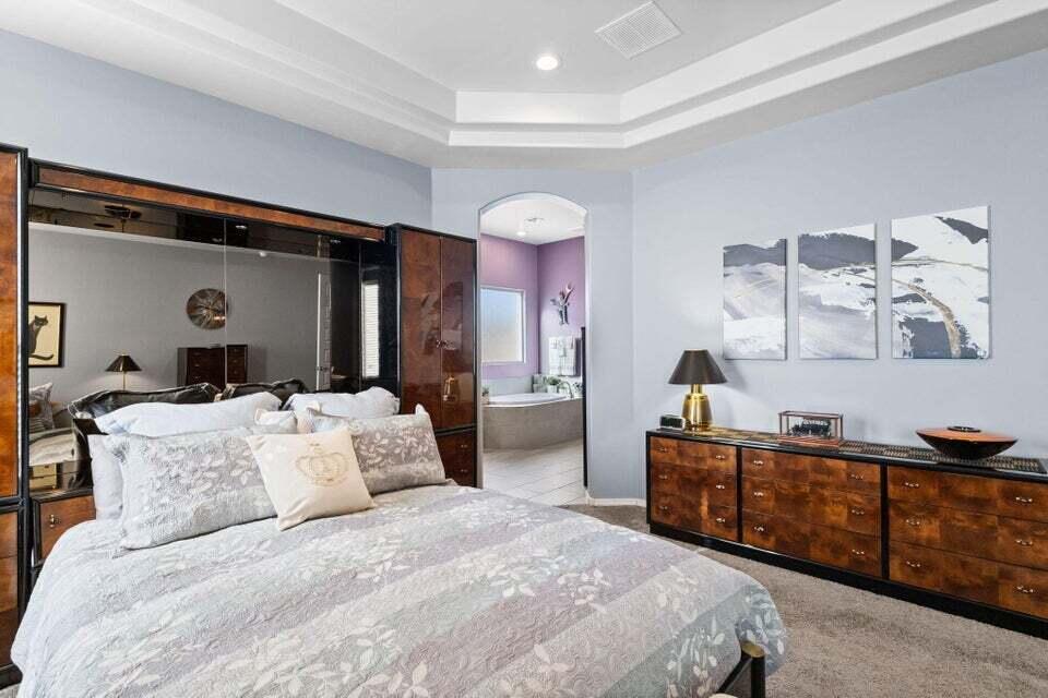 Photo 17 — 5518 Desert Sky Court NE