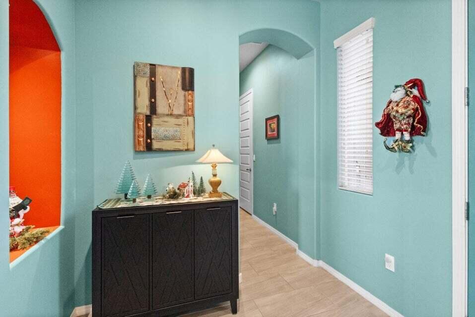 Photo 12 — 5518 Desert Sky Court NE