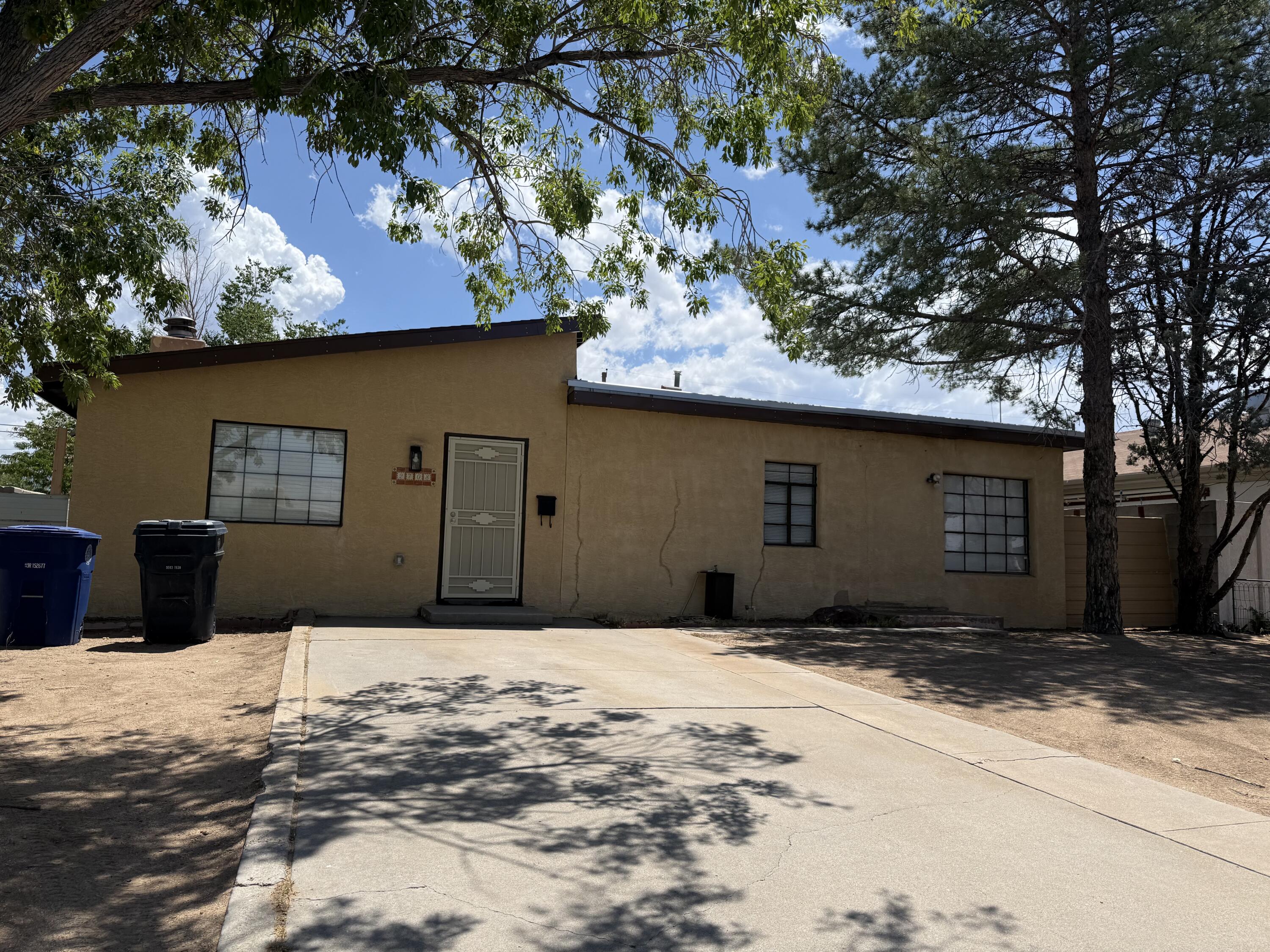 2708 Monroe Street NE, Albuquerque, NM 87110