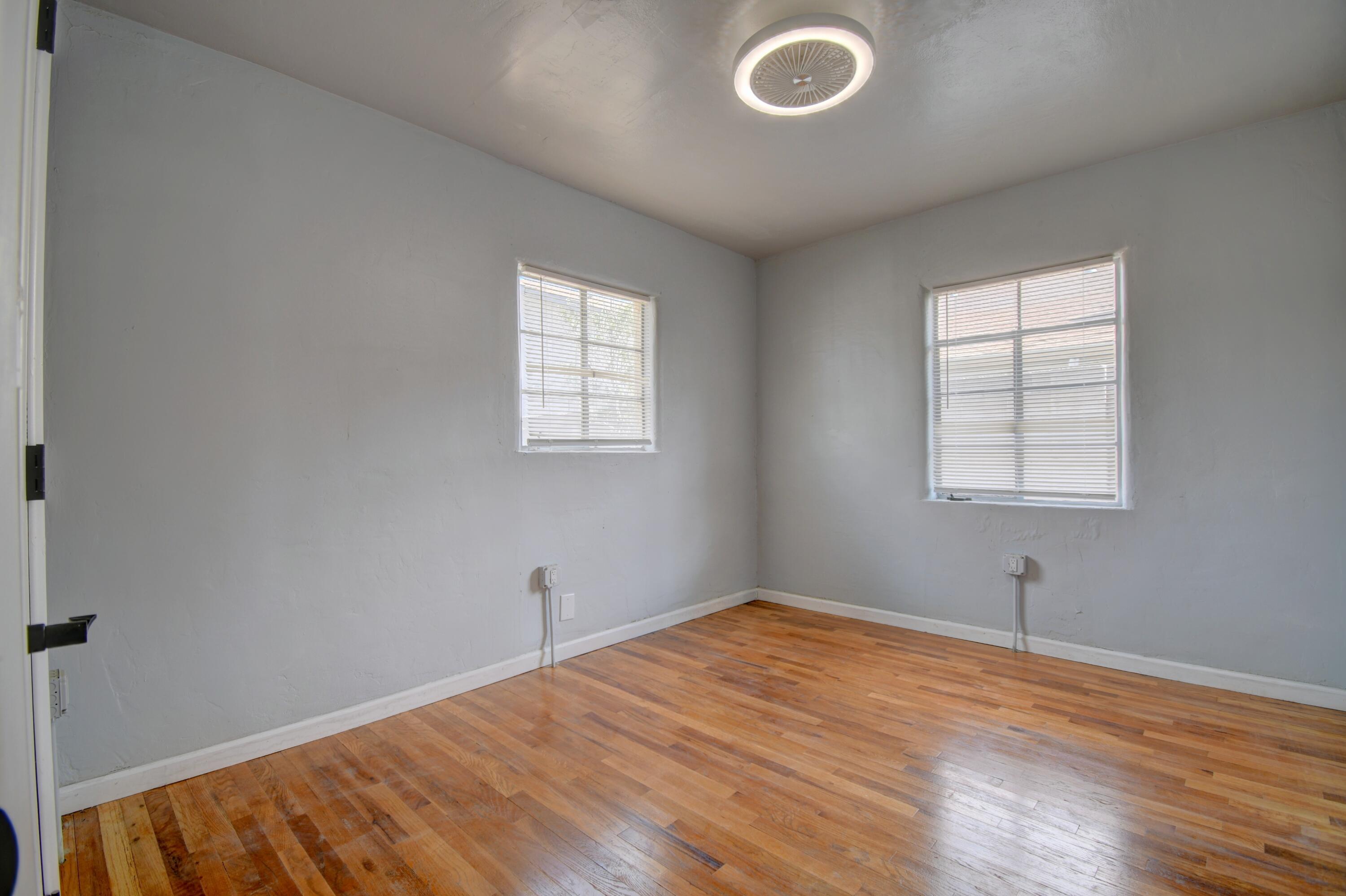 Photo 7 — 2708 Monroe Street NE