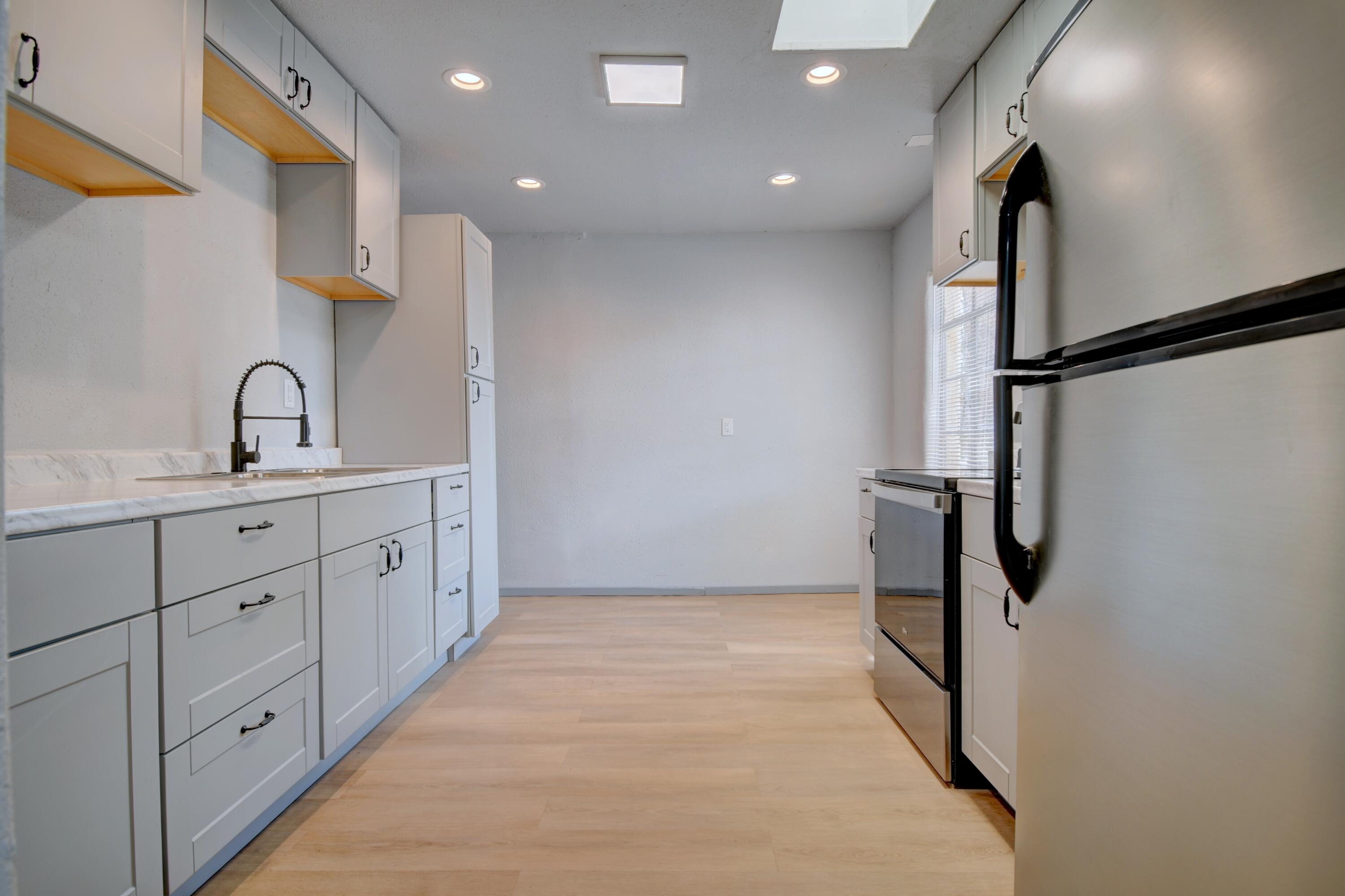 Photo 12 — 2708 Monroe Street NE