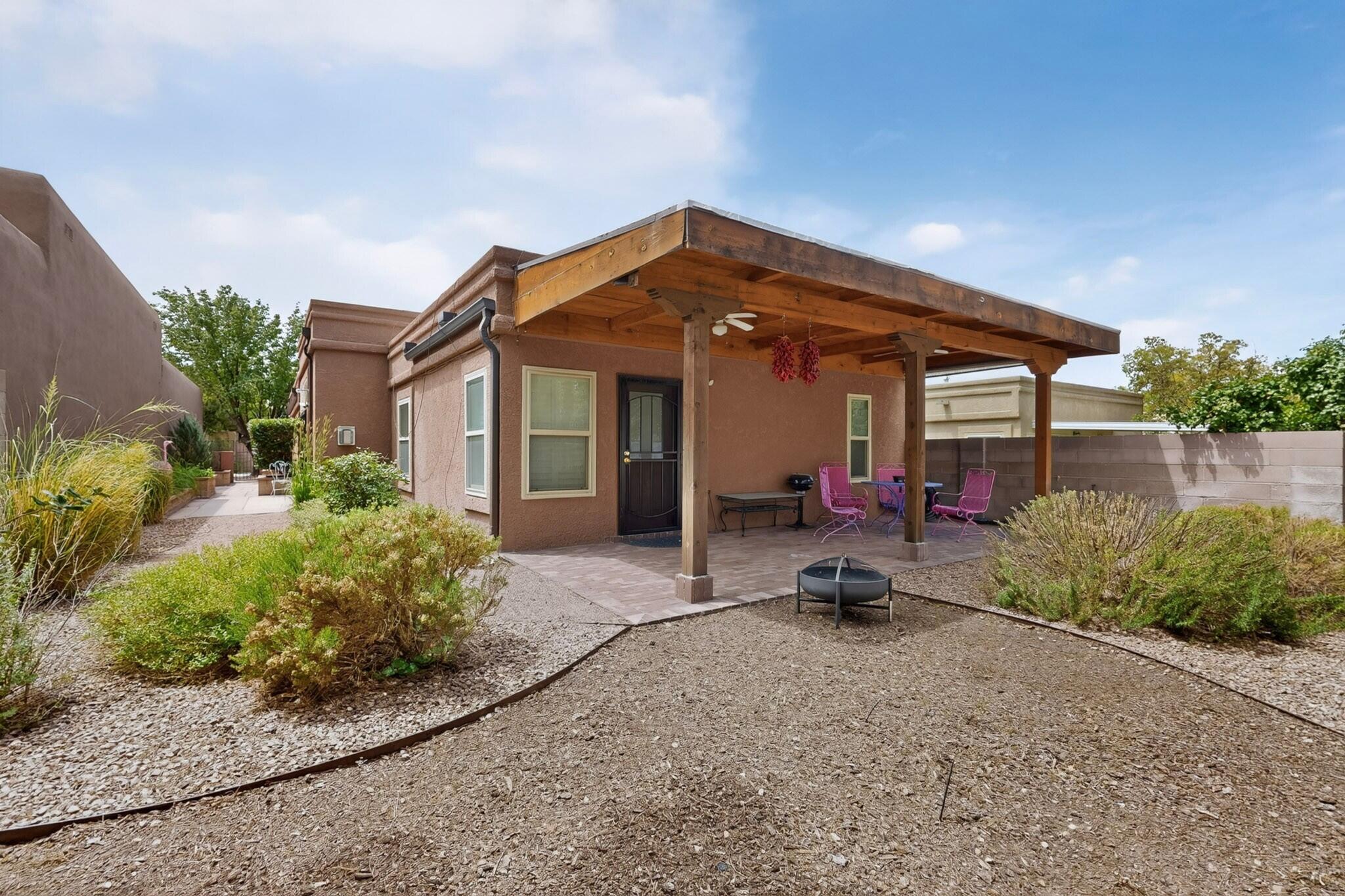 Photo 14 — 9663 De Vargas Loop NE