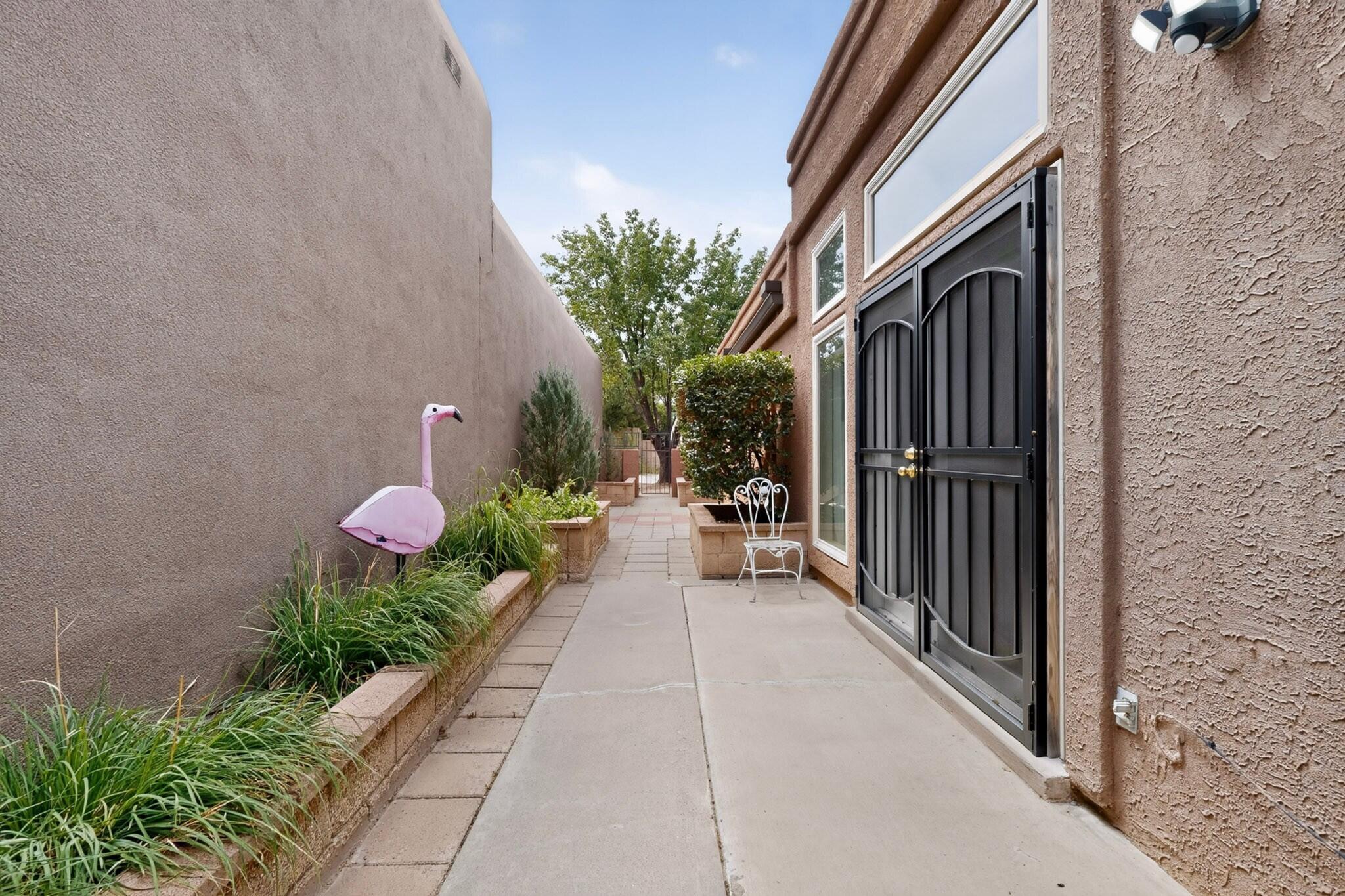 Photo 9 — 9663 De Vargas Loop NE