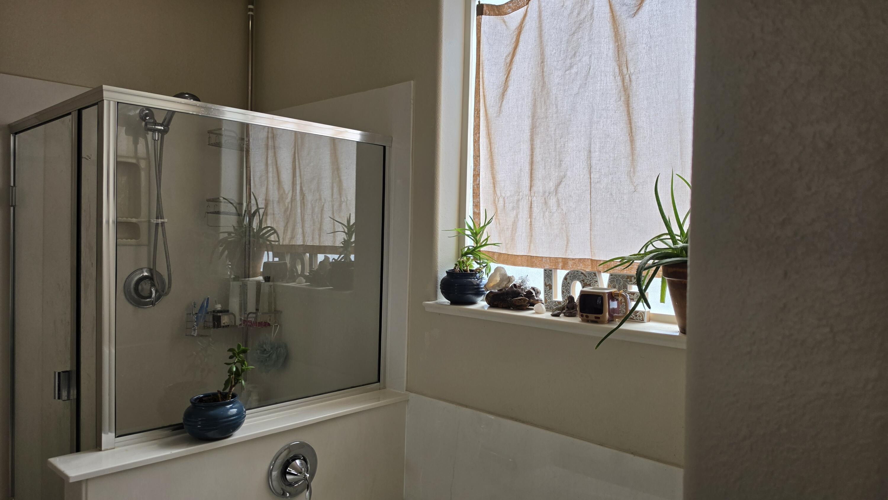 Photo 15 — 2404 Cunningham Avenue SE