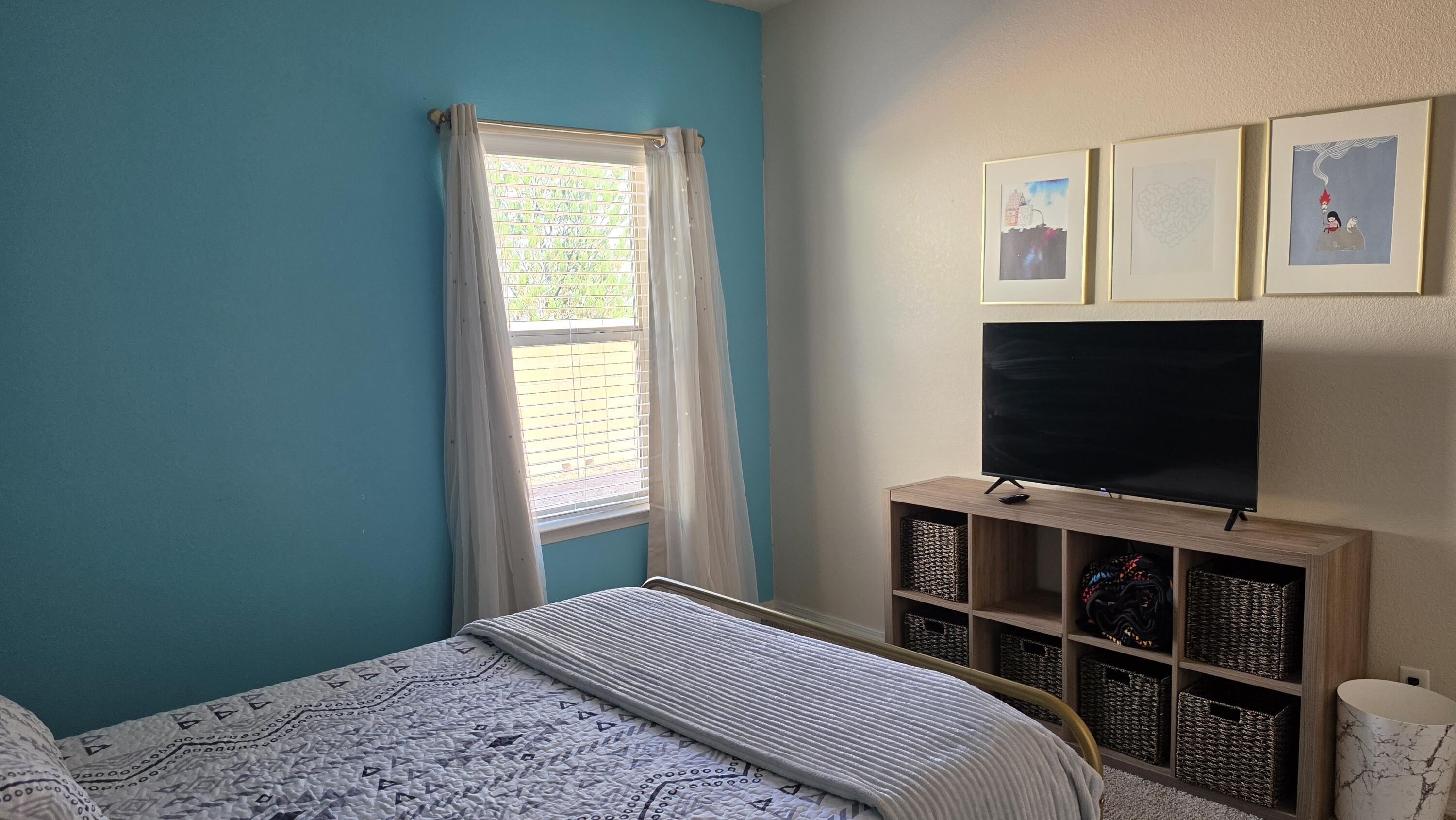 Photo 11 — 2404 Cunningham Avenue SE