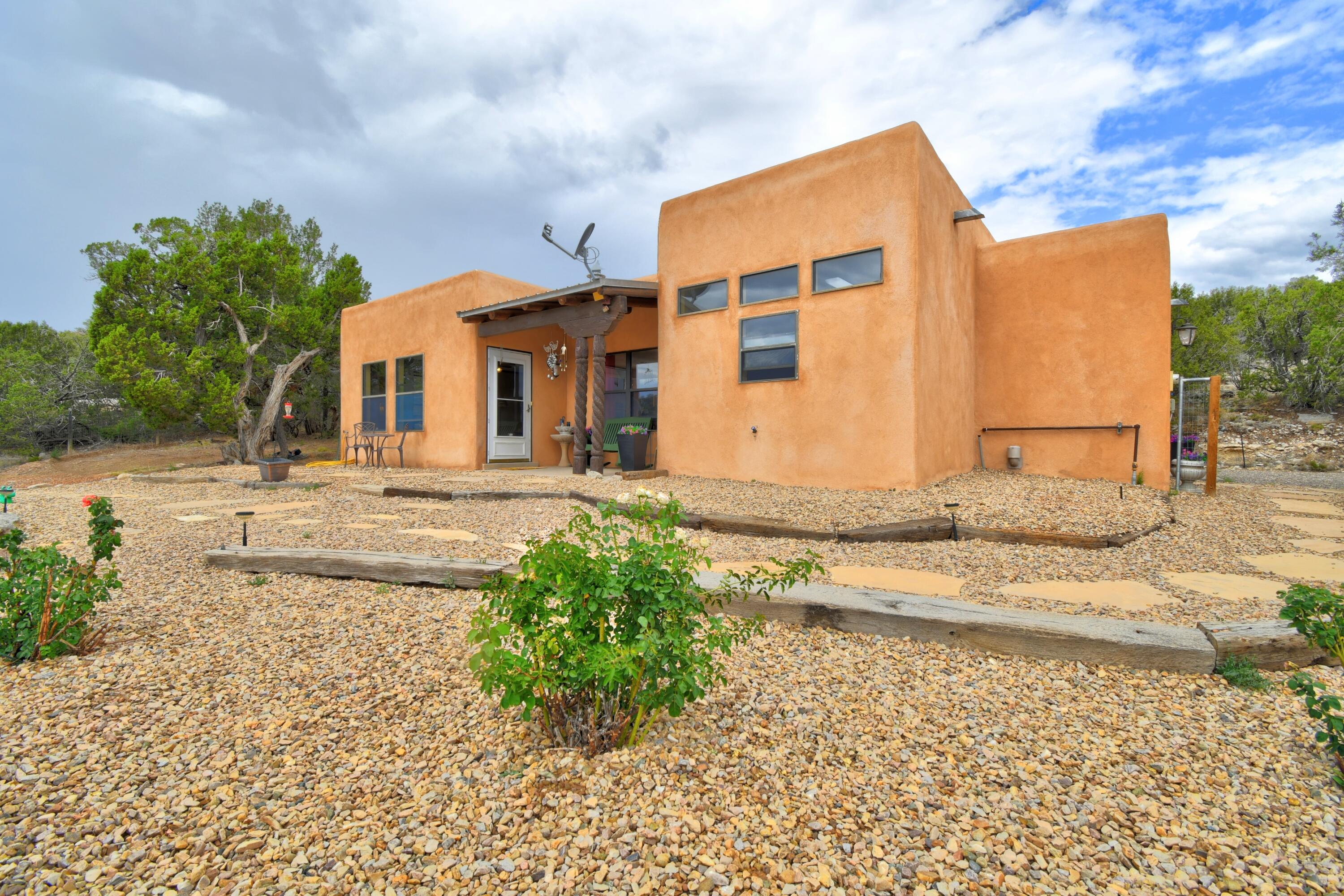 17 Camino Estribor, Edgewood, NM 87015