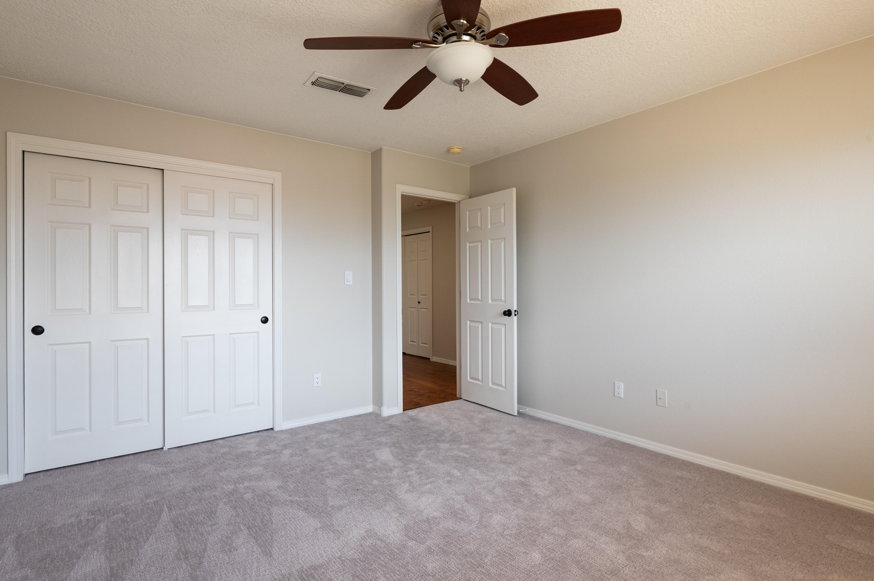 Photo 8 — 7105 Alexandria Drive NE
