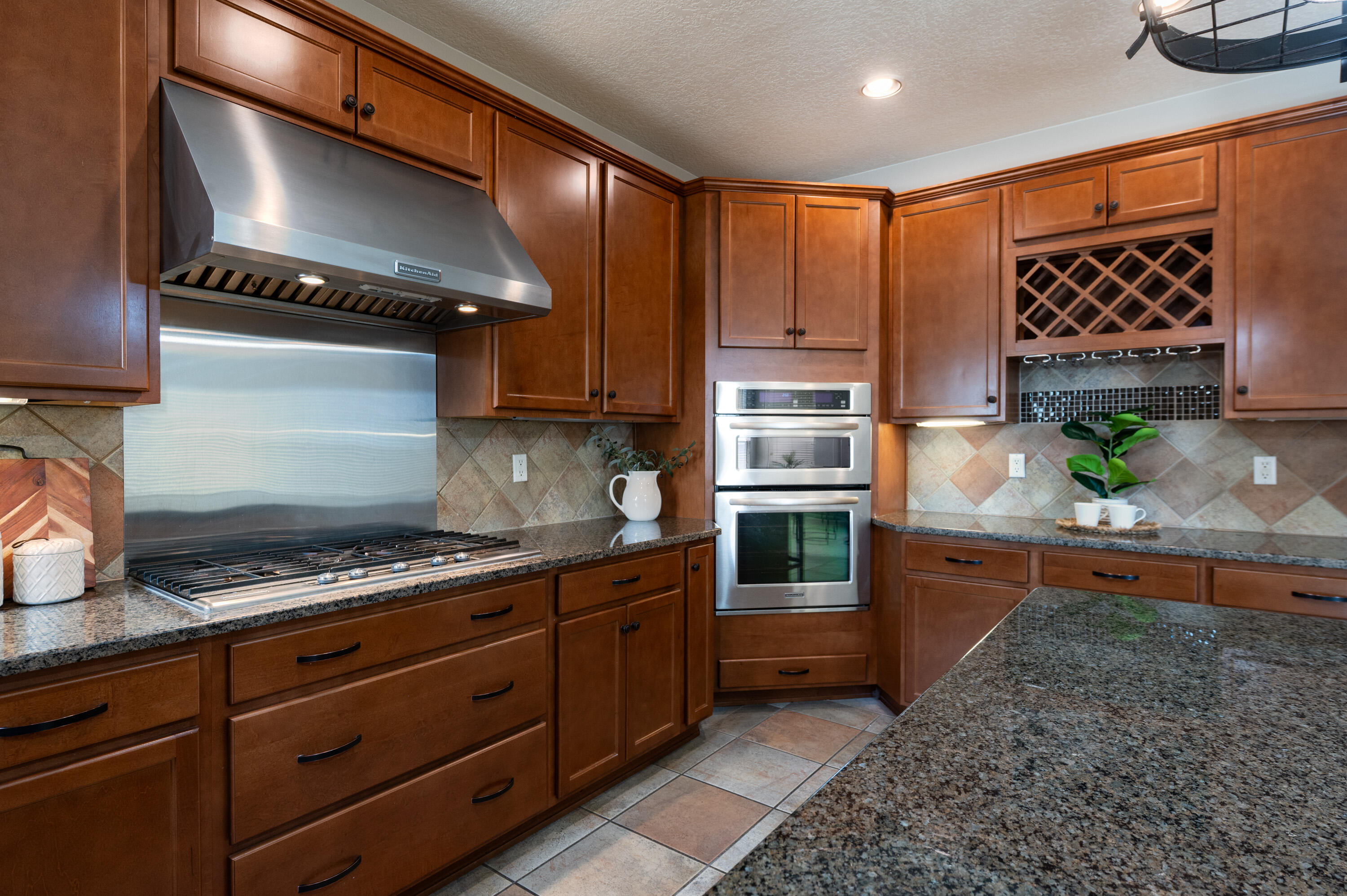 Photo 15 — 7105 Alexandria Drive NE