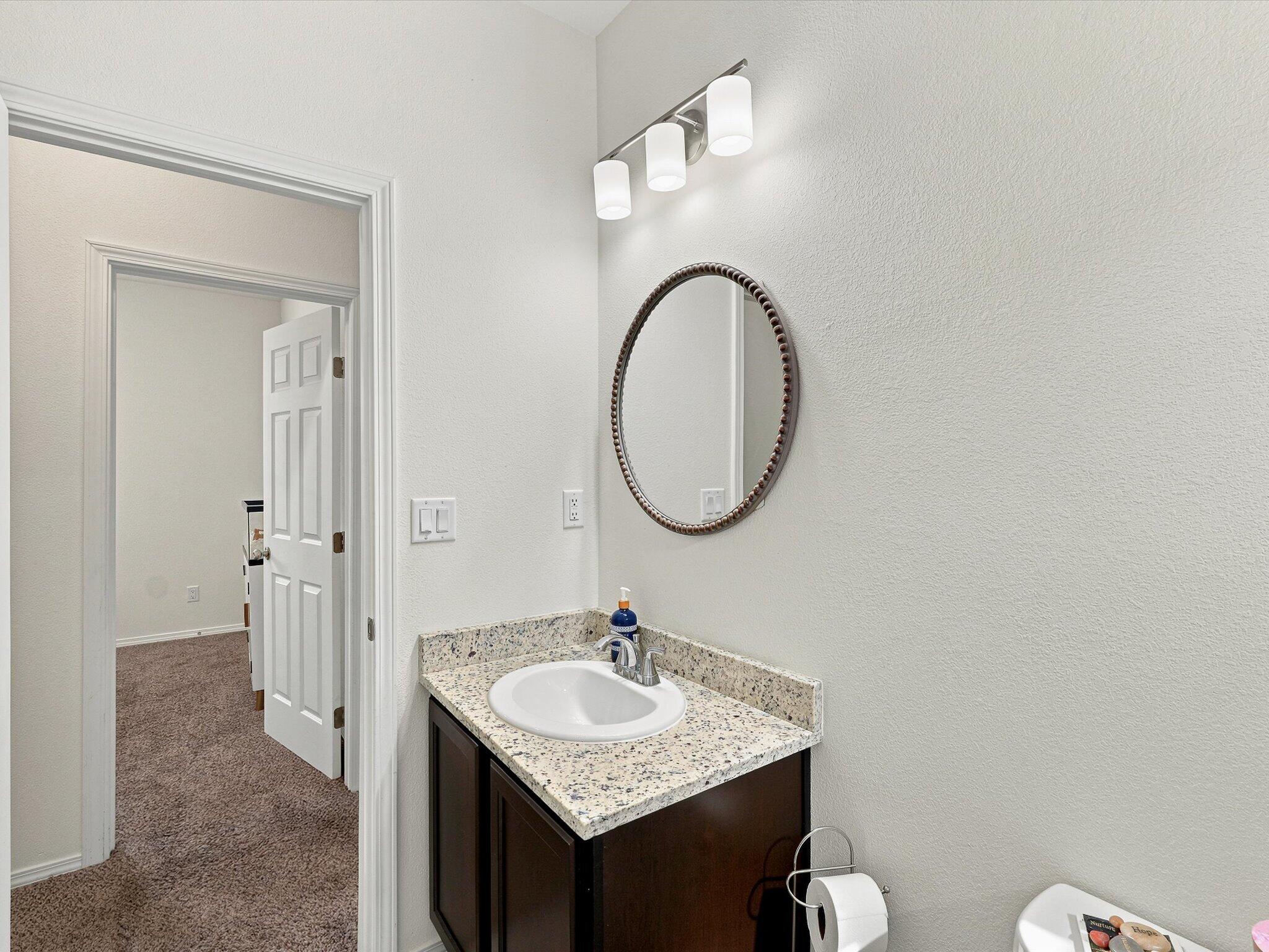 Photo 20 — 6331 Gannett Drive NE