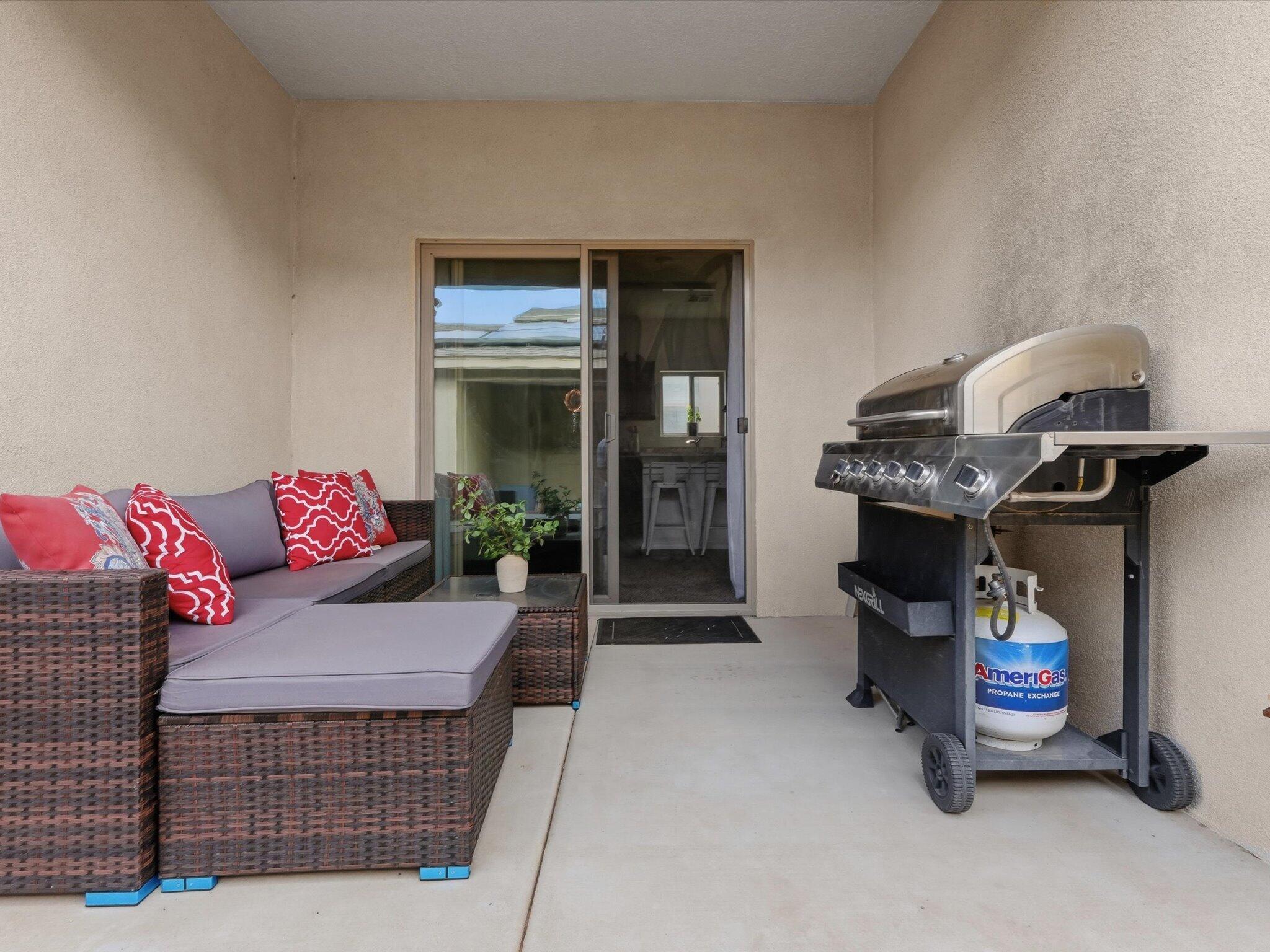 Photo 9 — 6331 Gannett Drive NE