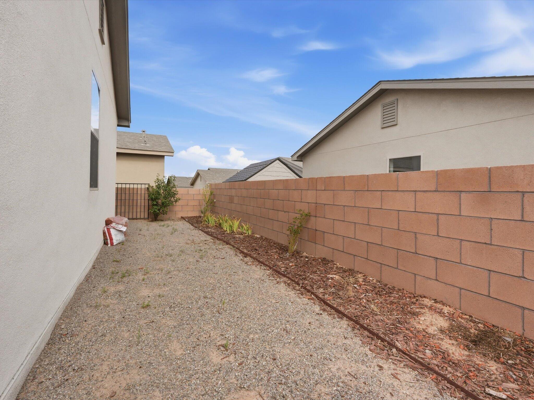 Photo 7 — 6331 Gannett Drive NE