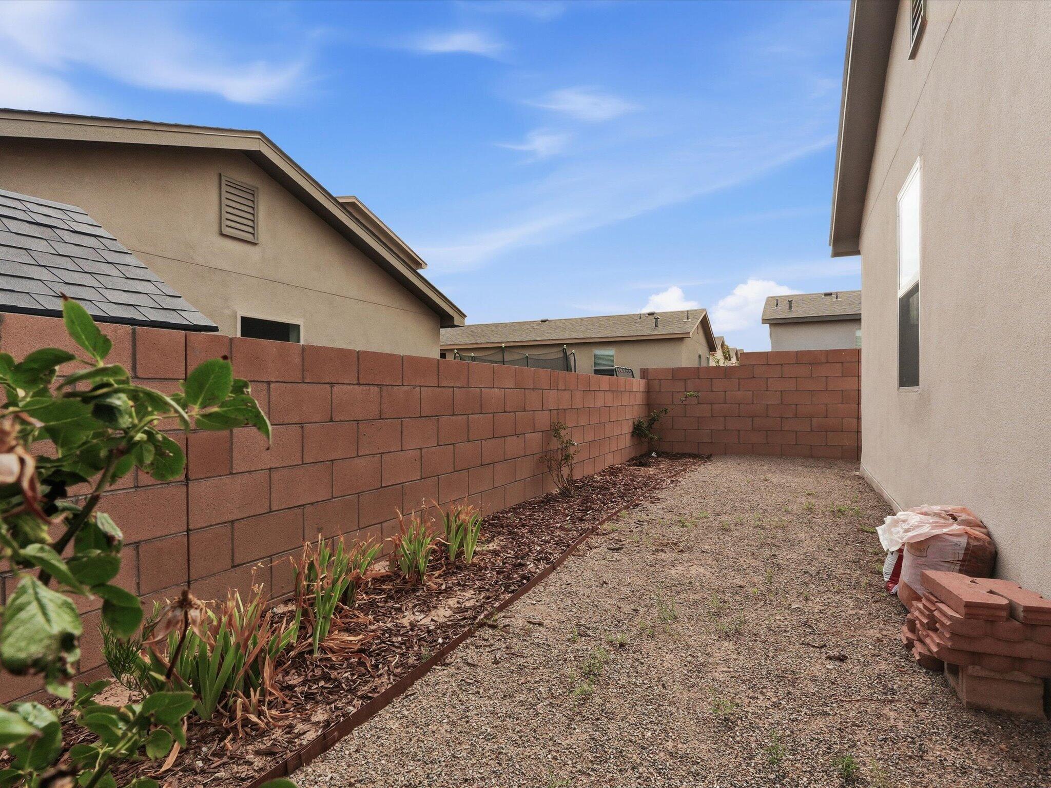 Photo 6 — 6331 Gannett Drive NE