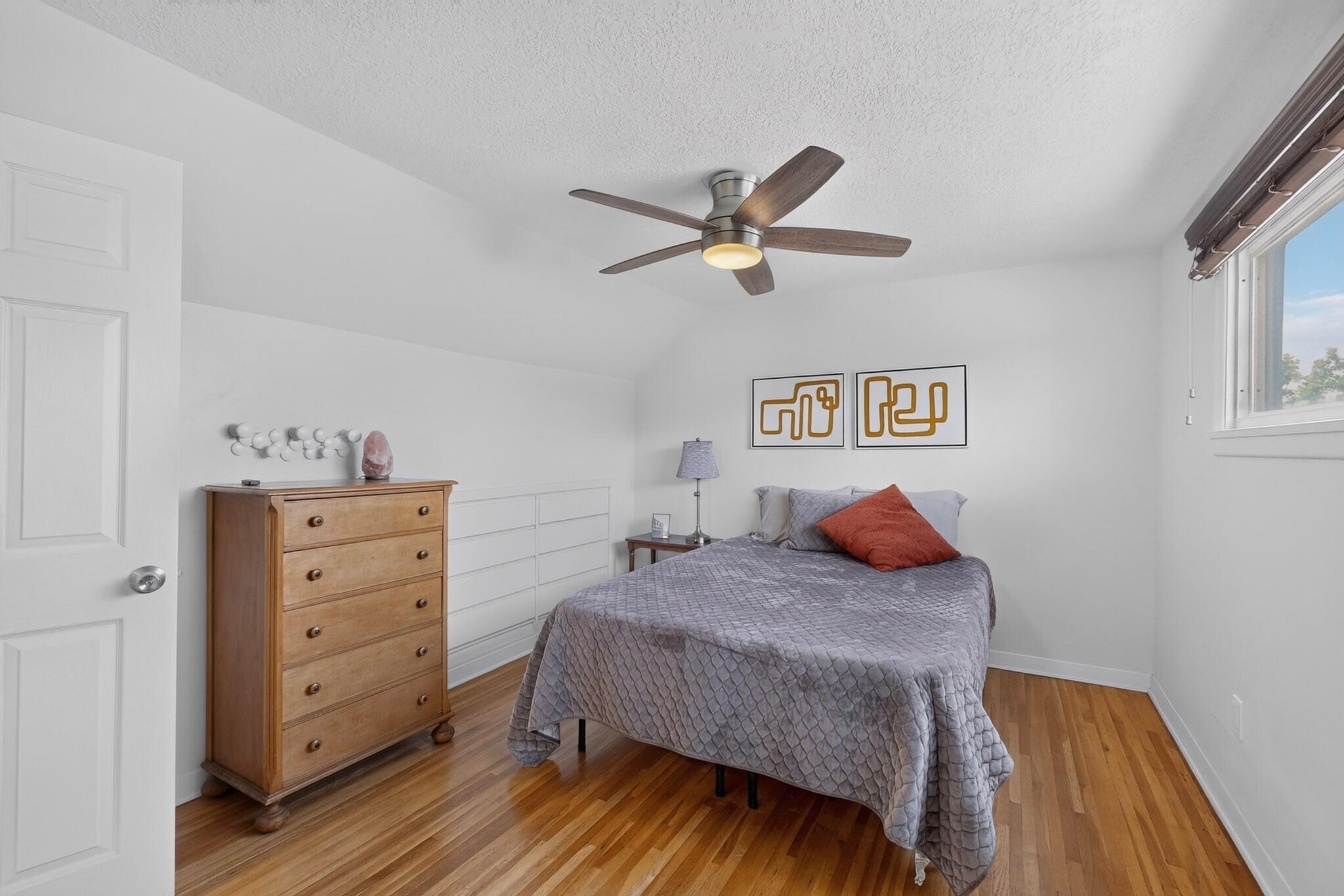 Photo 12 — 1816 Stanford Drive SE