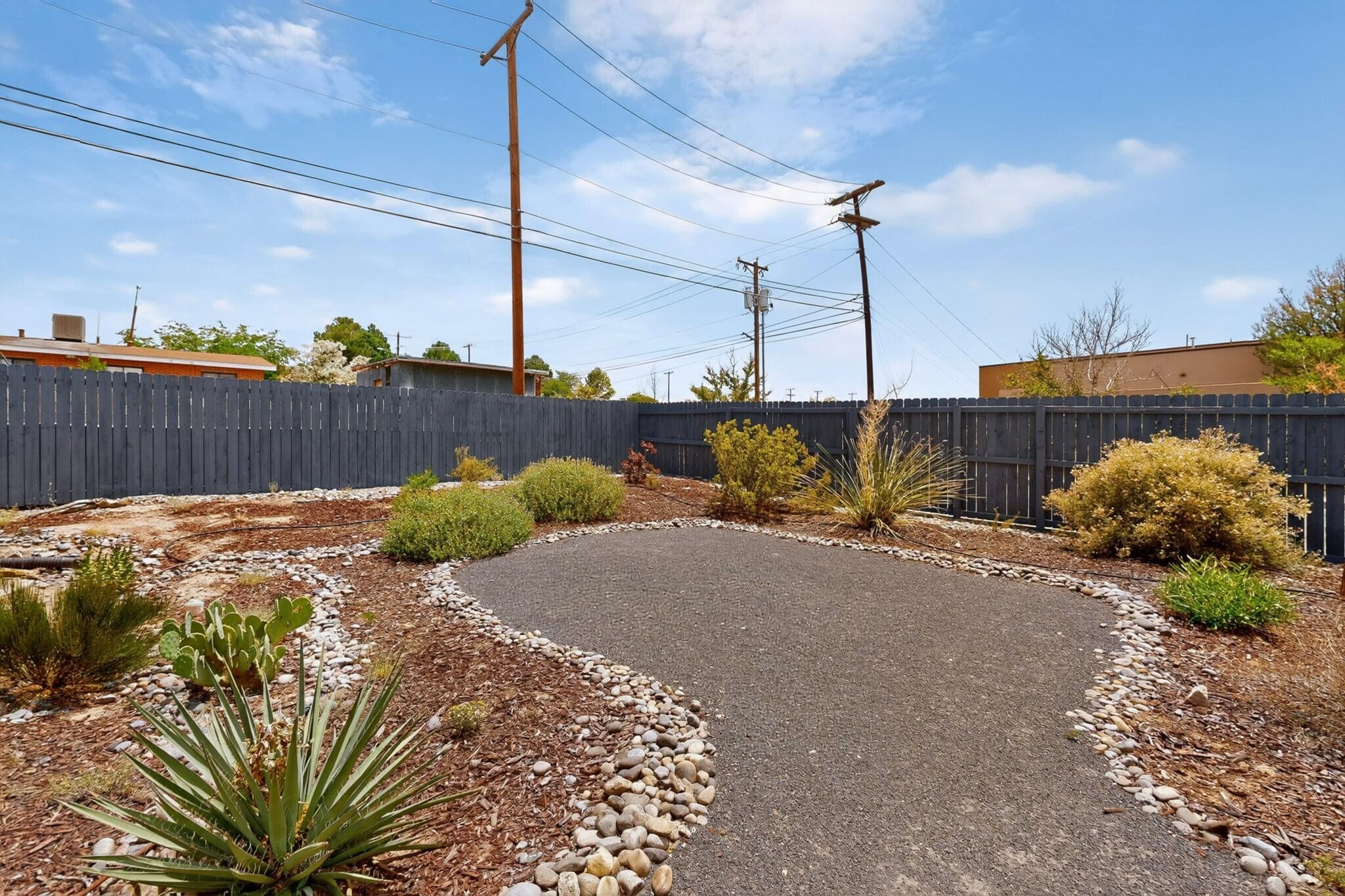 Photo 11 — 1816 Stanford Drive SE