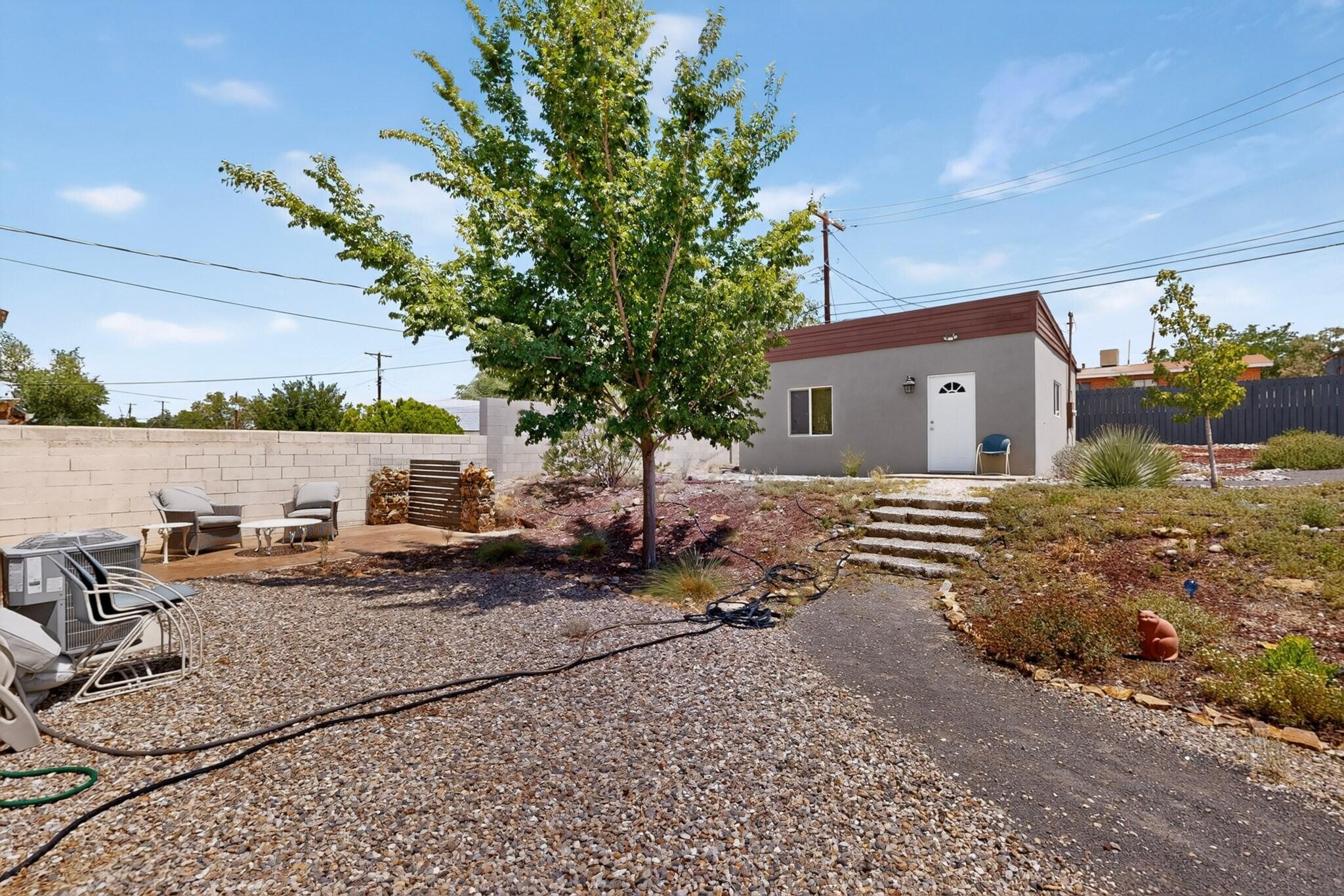Photo 7 — 1816 Stanford Drive SE