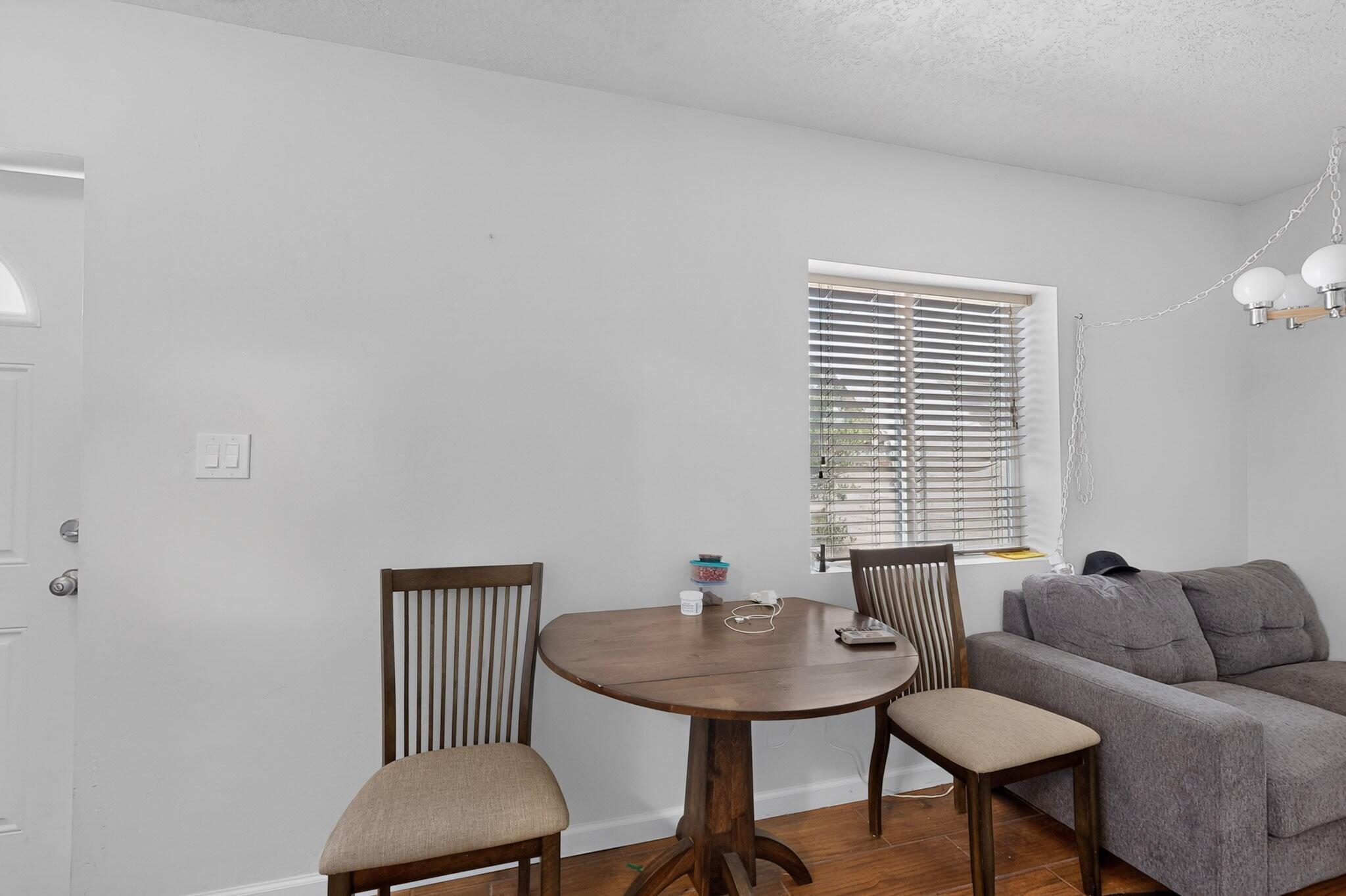 Photo 6 — 1816 Stanford Drive SE