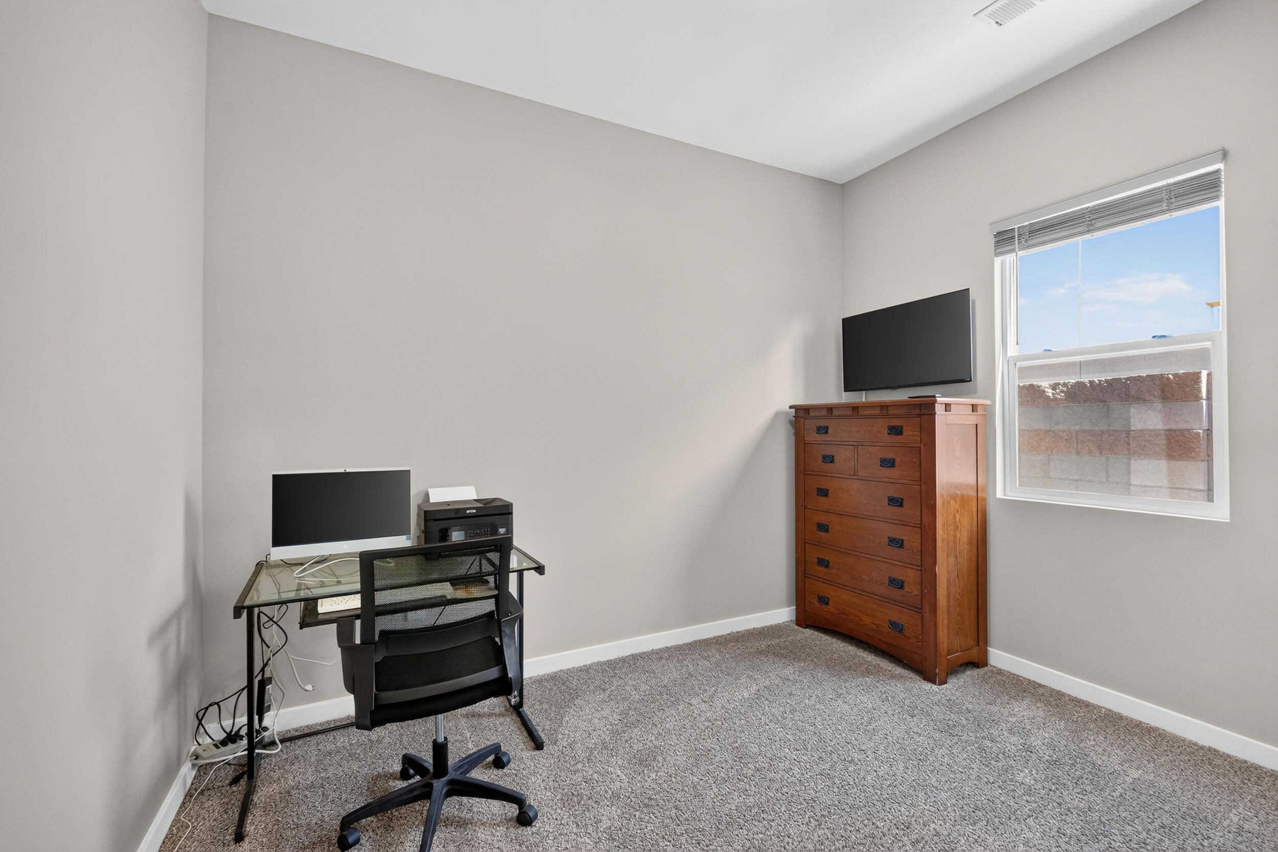 Photo 18 — 436 Dennis Court NE
