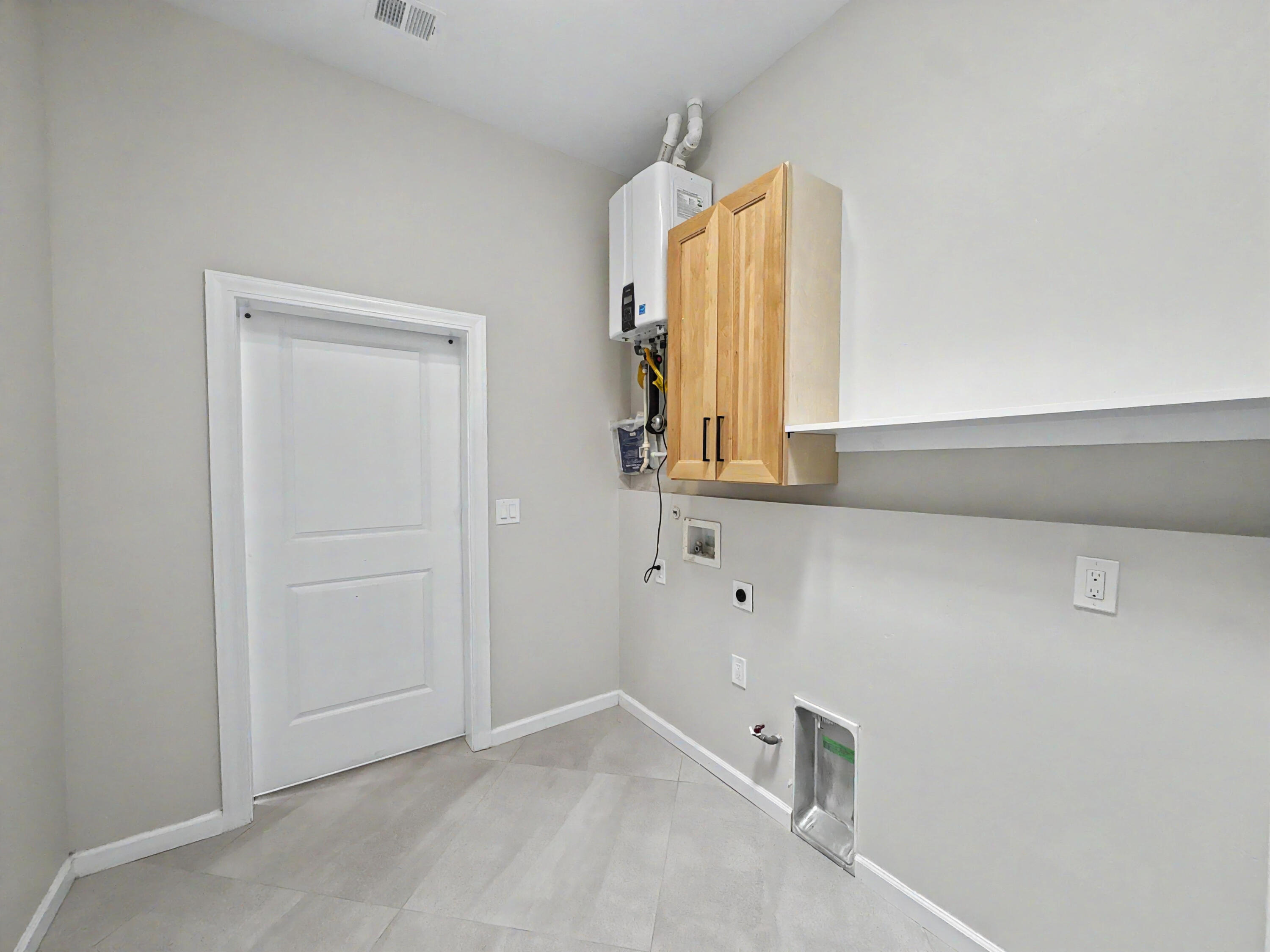 Photo 10 — 1321 Van Cleave Road NW