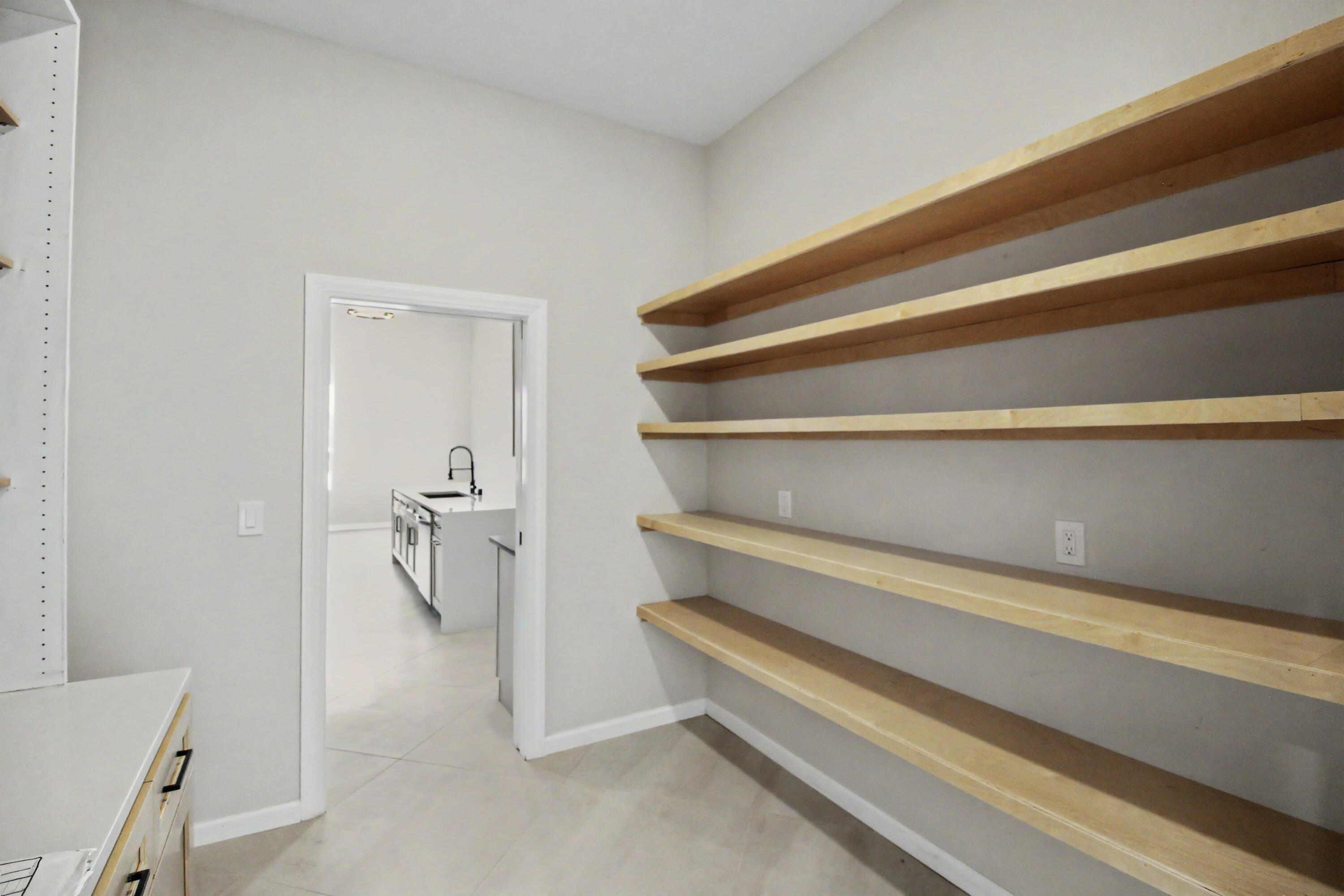 Photo 9 — 1321 Van Cleave Road NW