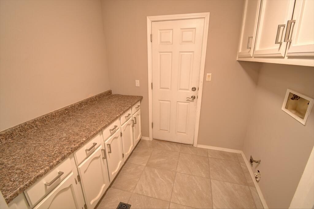 Photo 18 — 12452 Towner Avenue NE