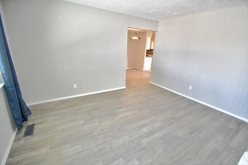 Photo 9 — 12452 Towner Avenue NE