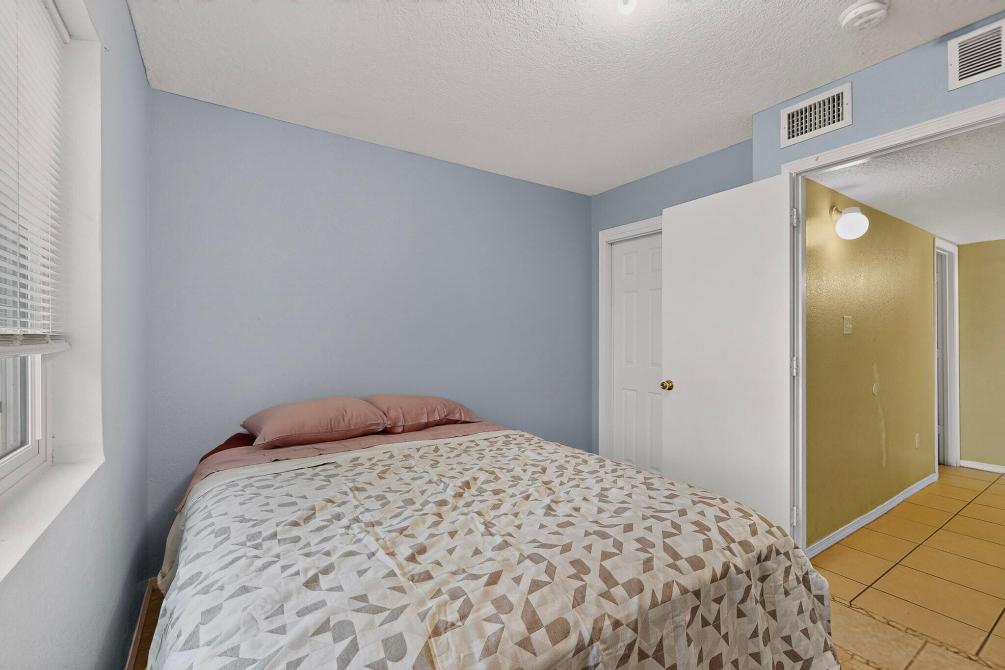 Photo 14 — 1840 Shadowcast Drive SW