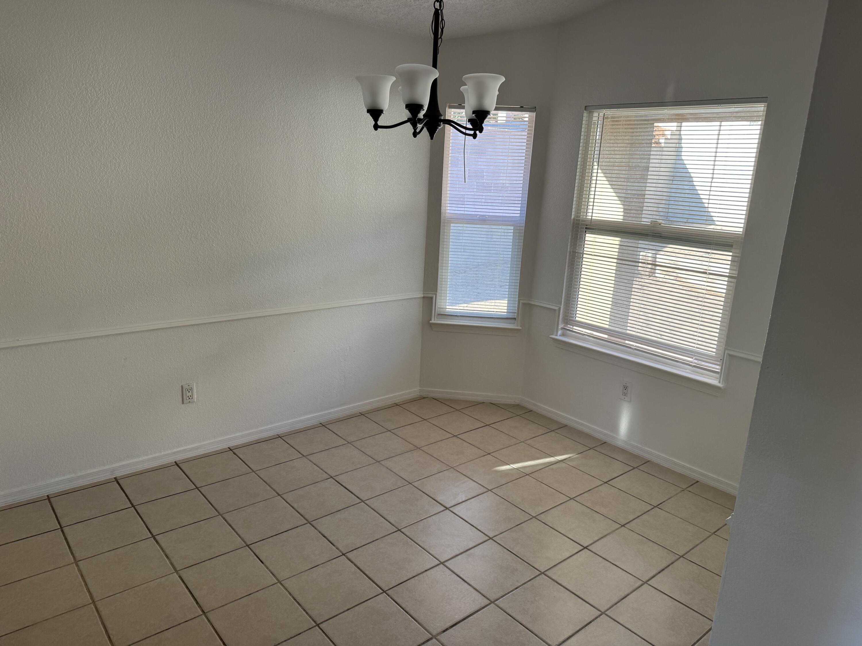 Photo 14 — 4300 Bryan Avenue NW