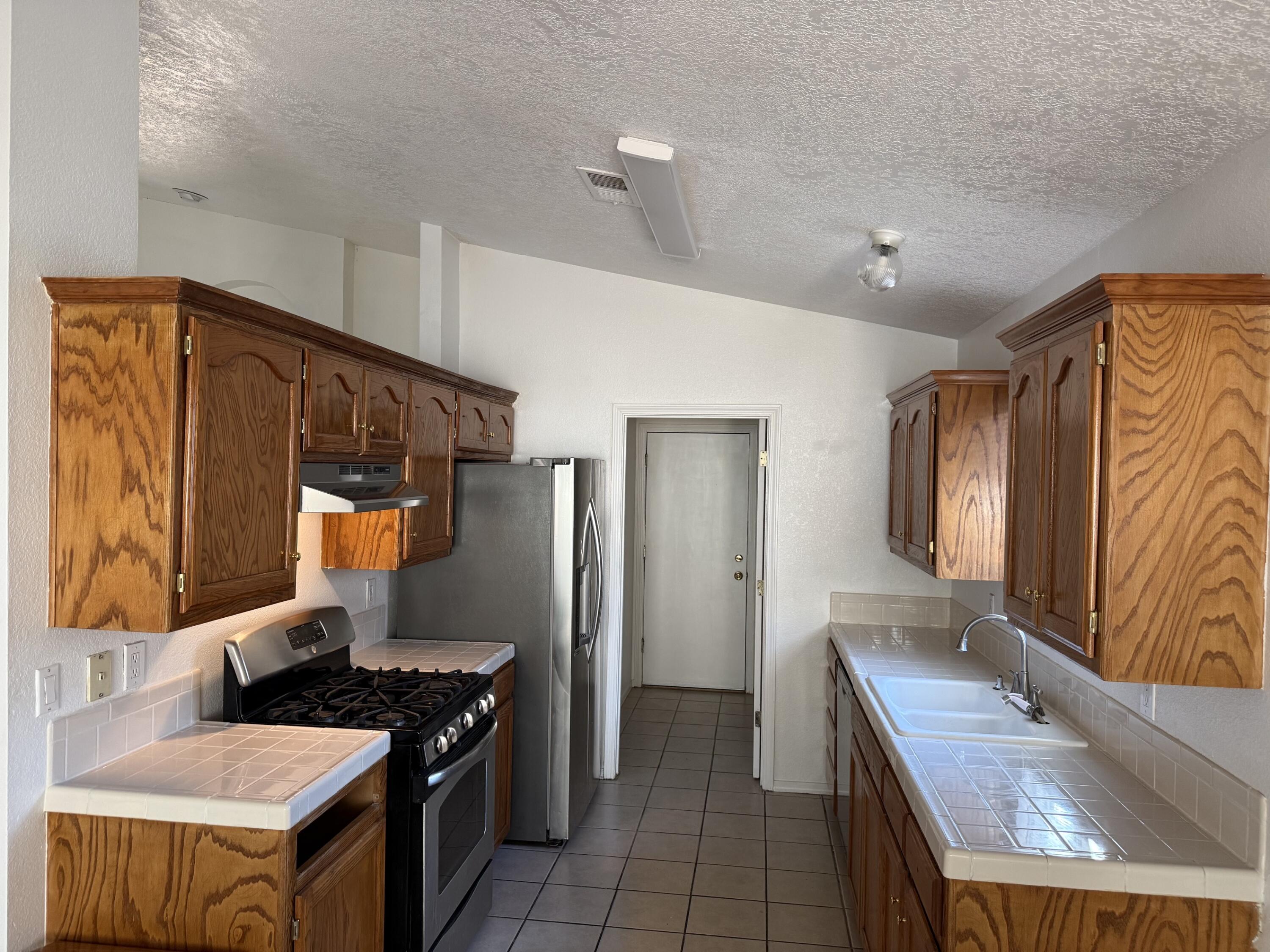 Photo 11 — 4300 Bryan Avenue NW