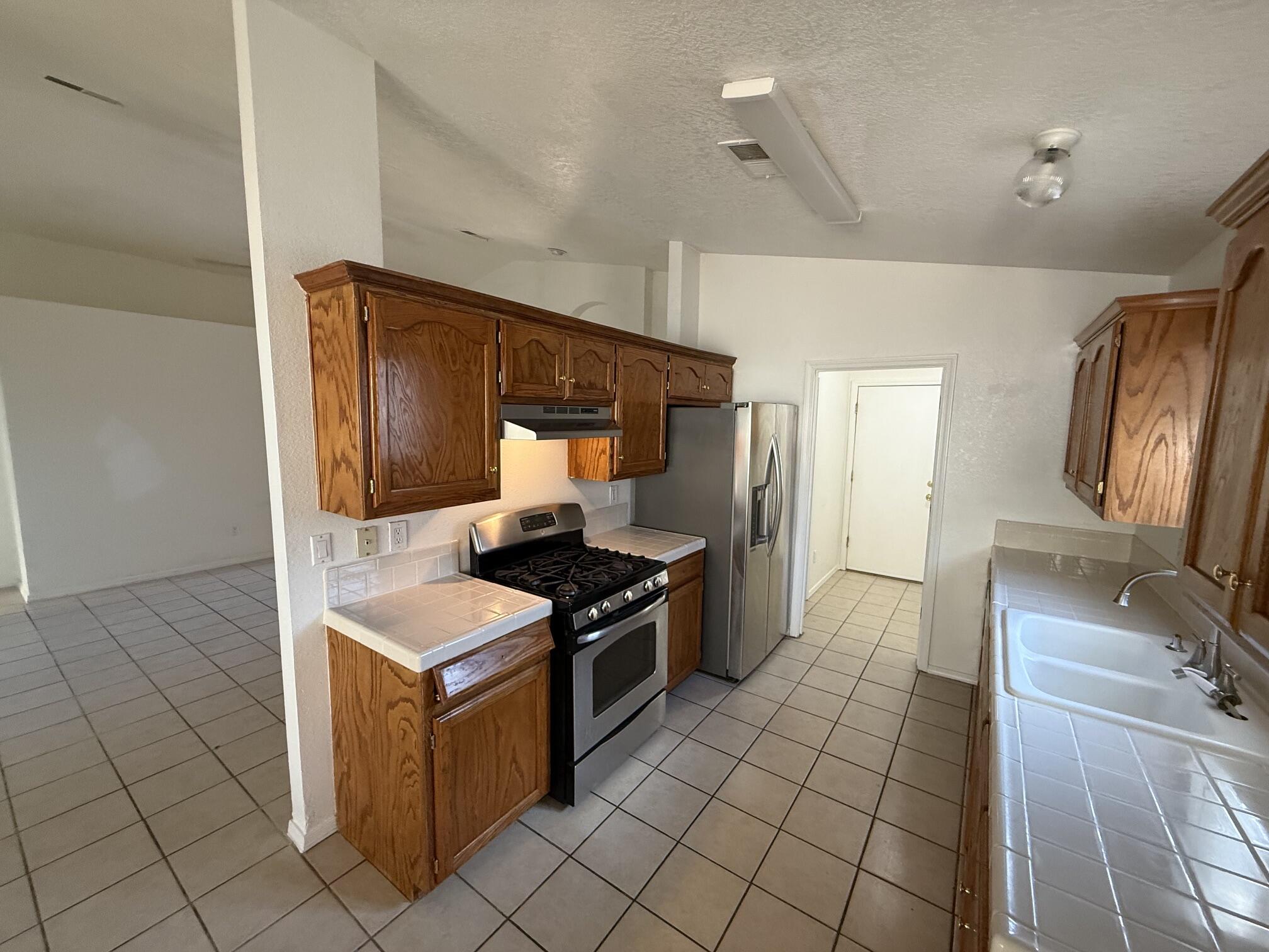Photo 9 — 4300 Bryan Avenue NW