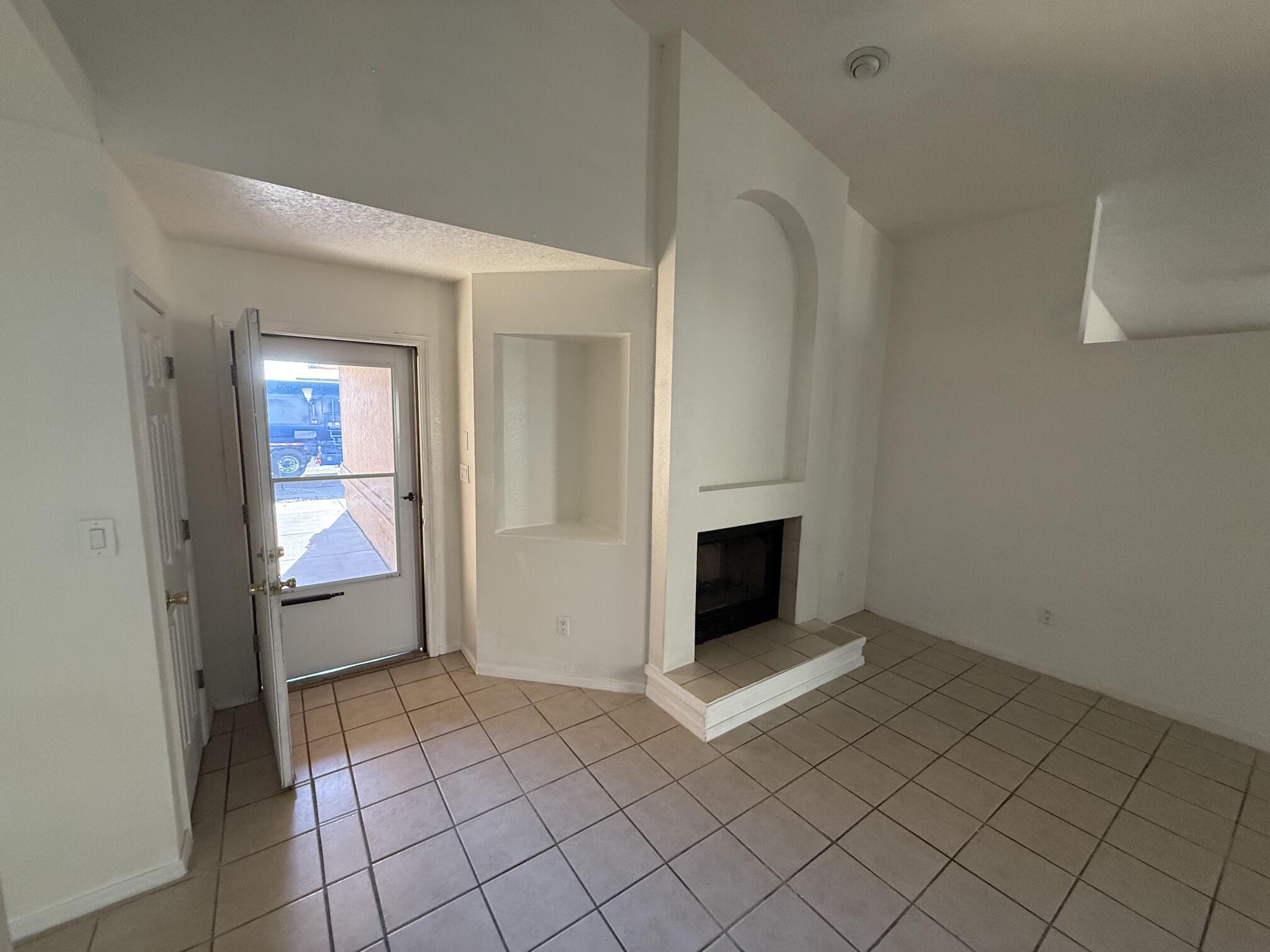 Photo 8 — 4300 Bryan Avenue NW