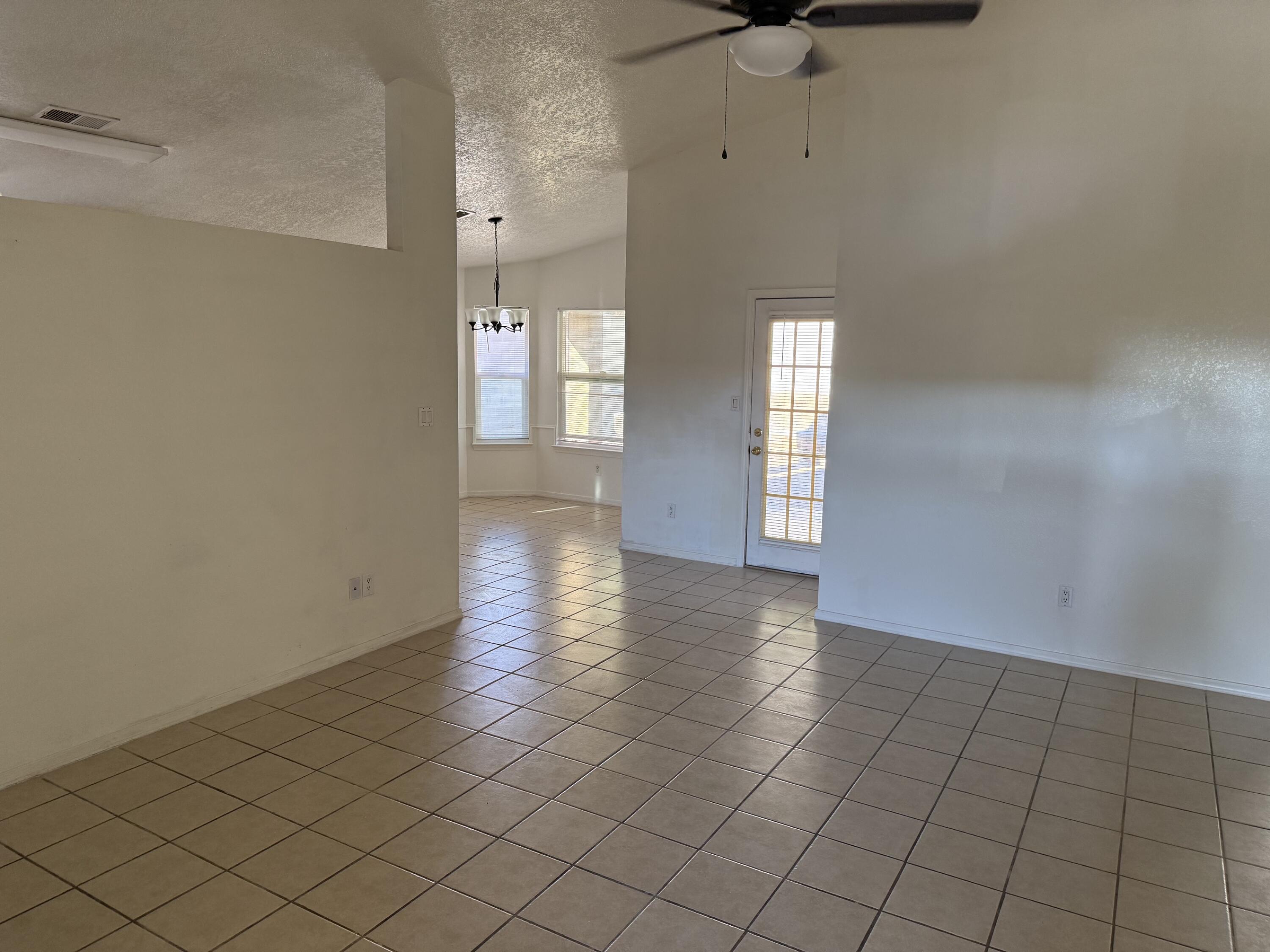 Photo 18 — 4300 Bryan Avenue NW